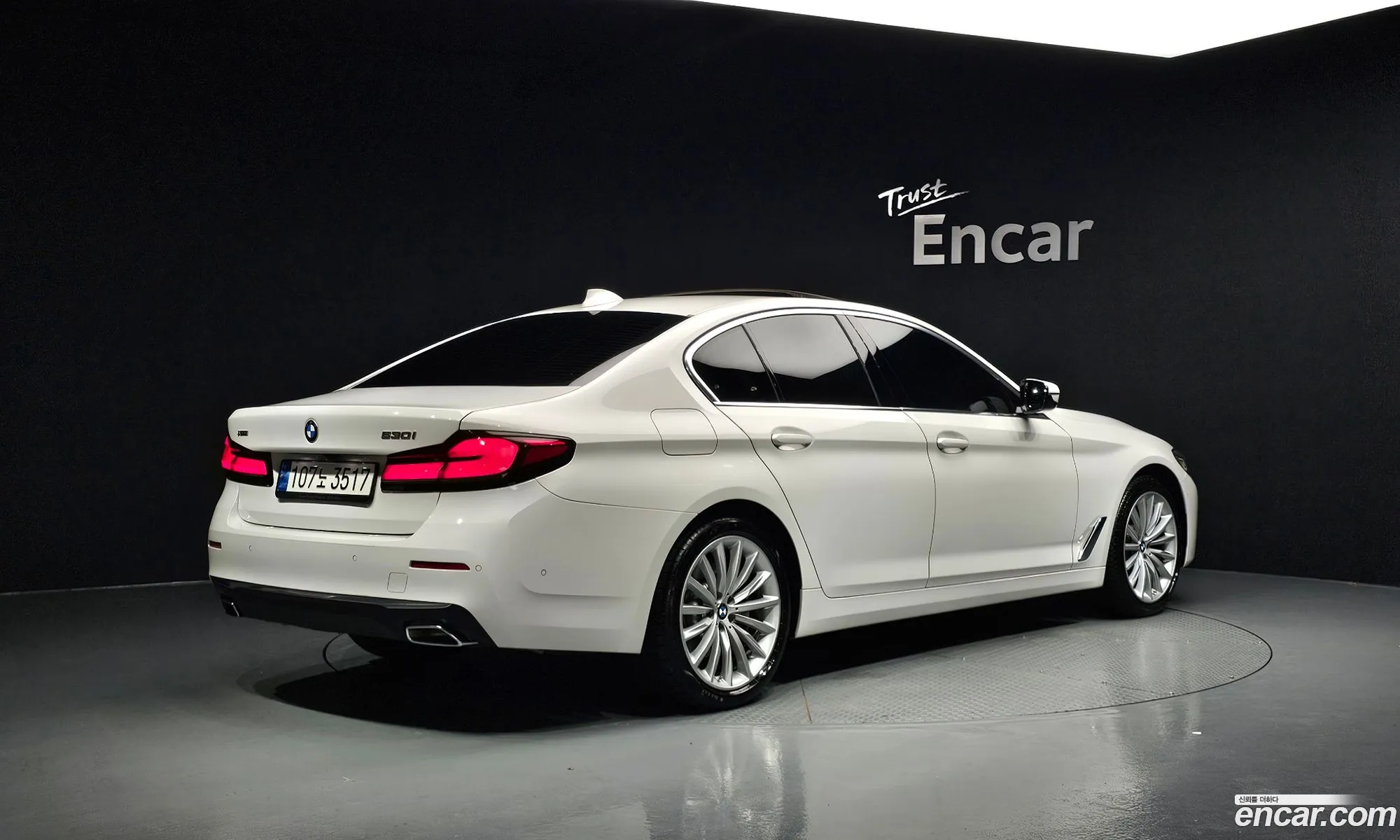 BMW 5 Series 2022 — 18