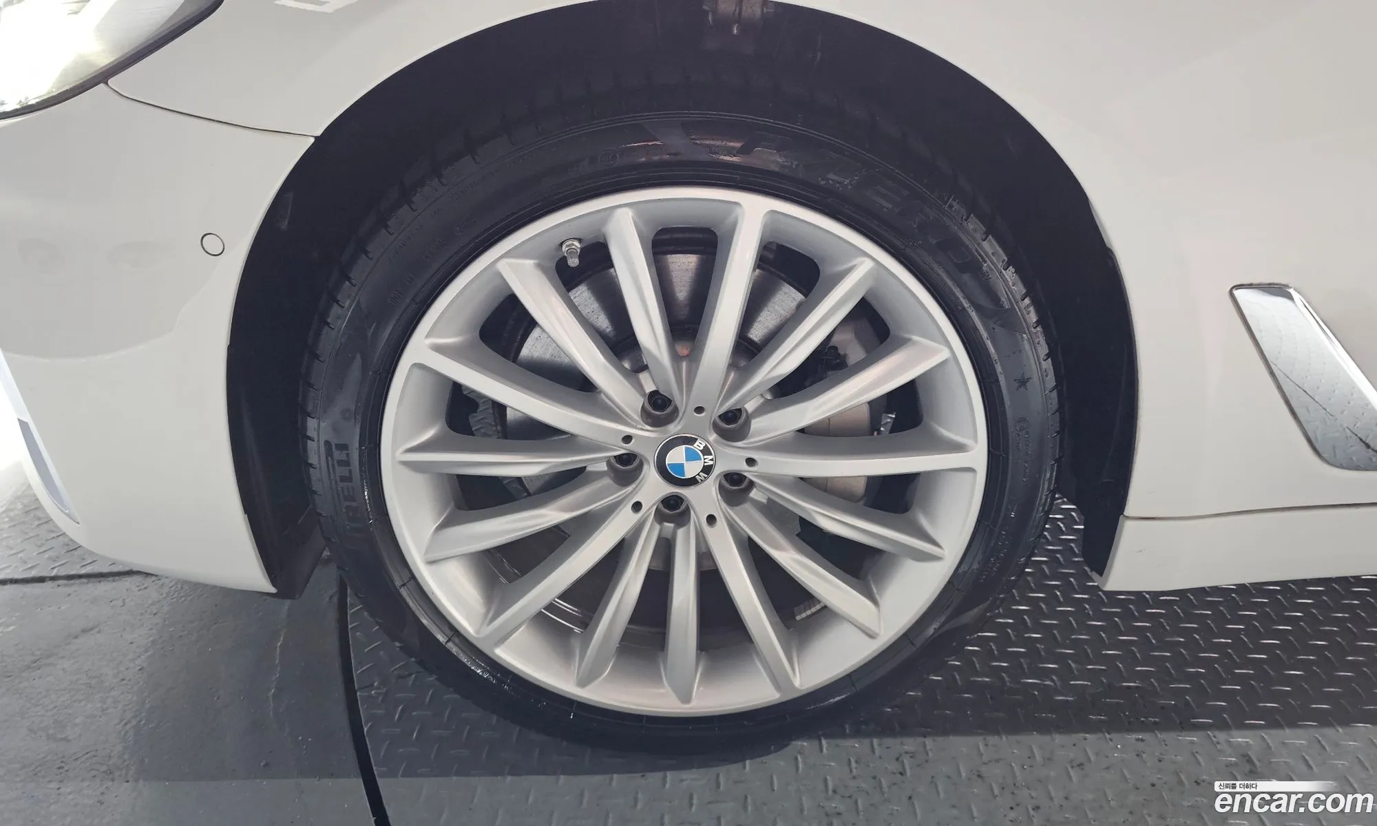 BMW 5 Series 2022 — 20