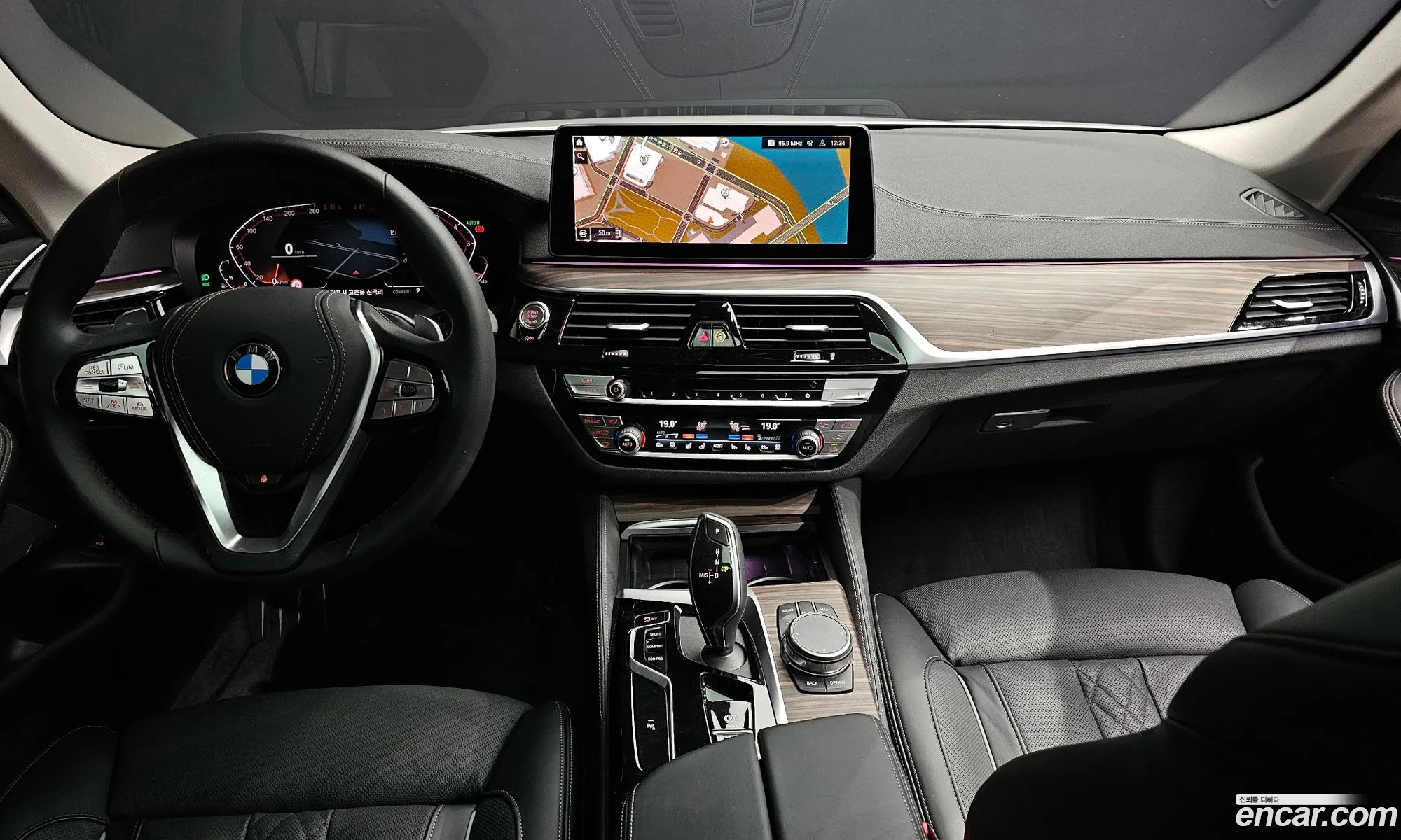 BMW 5 Series 2022 — 11