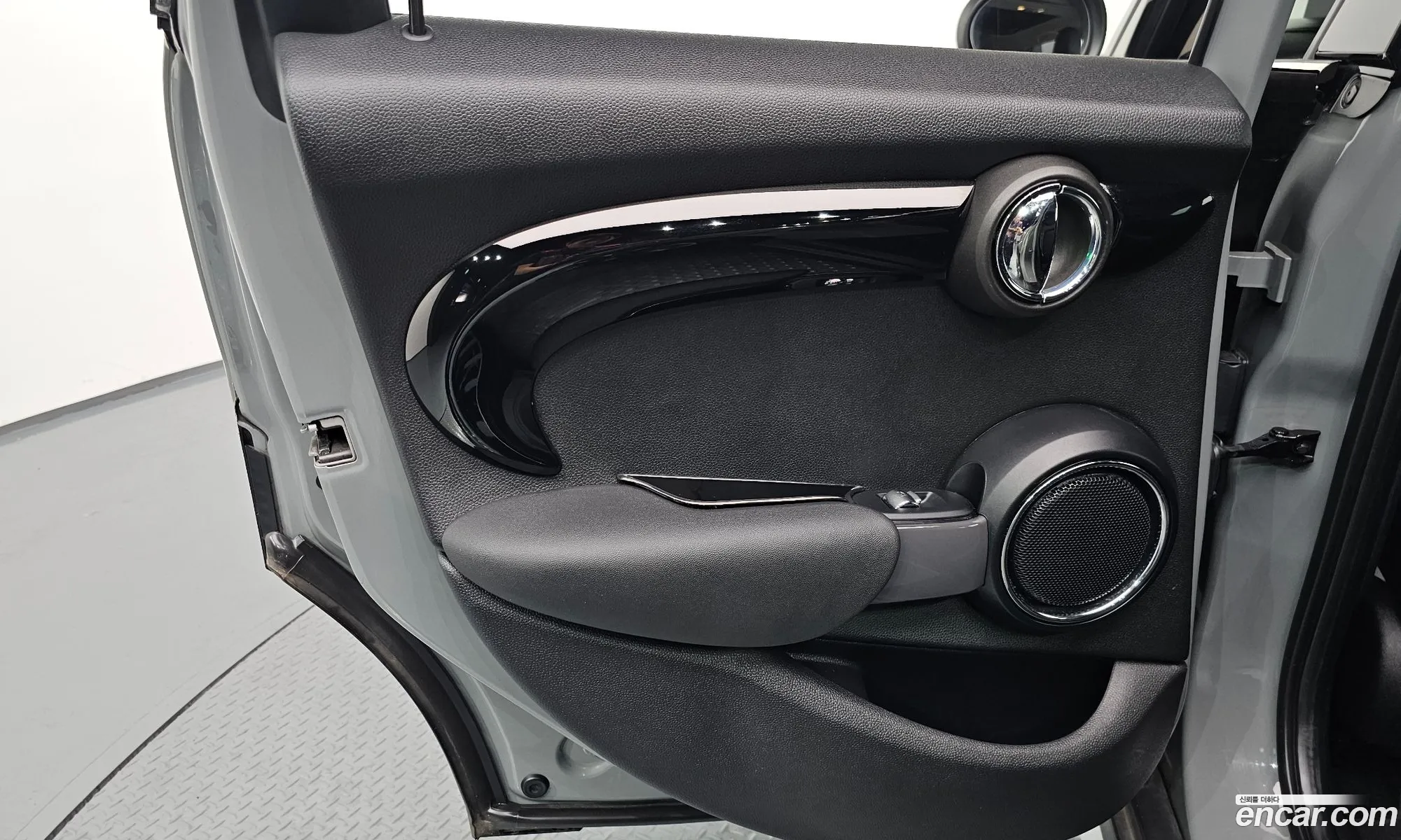 Mini Cooper S 2021 WMWXV9106M2N99450 — 29