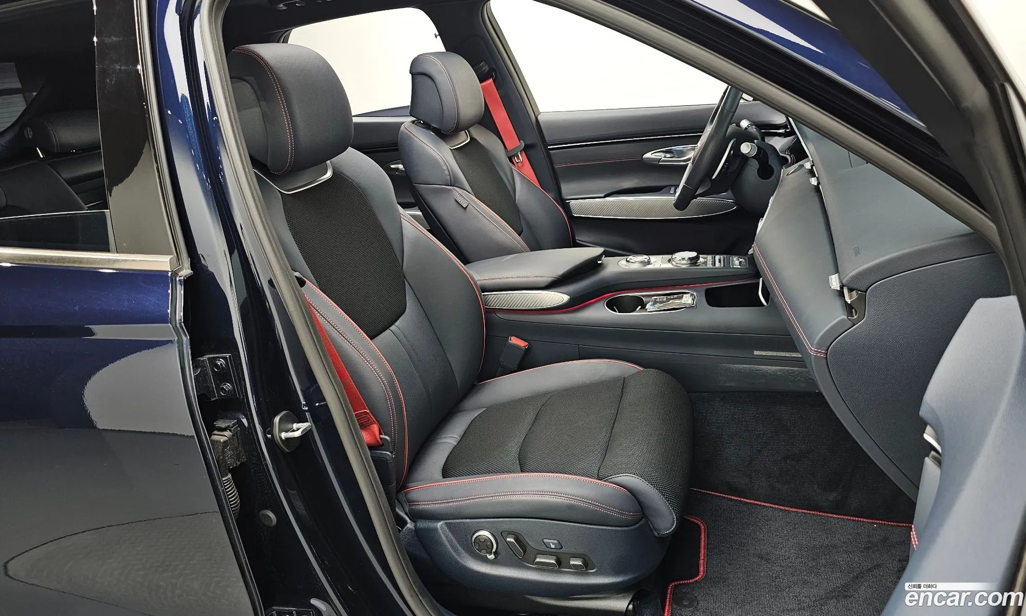 Genesis GV70 2023 — 9