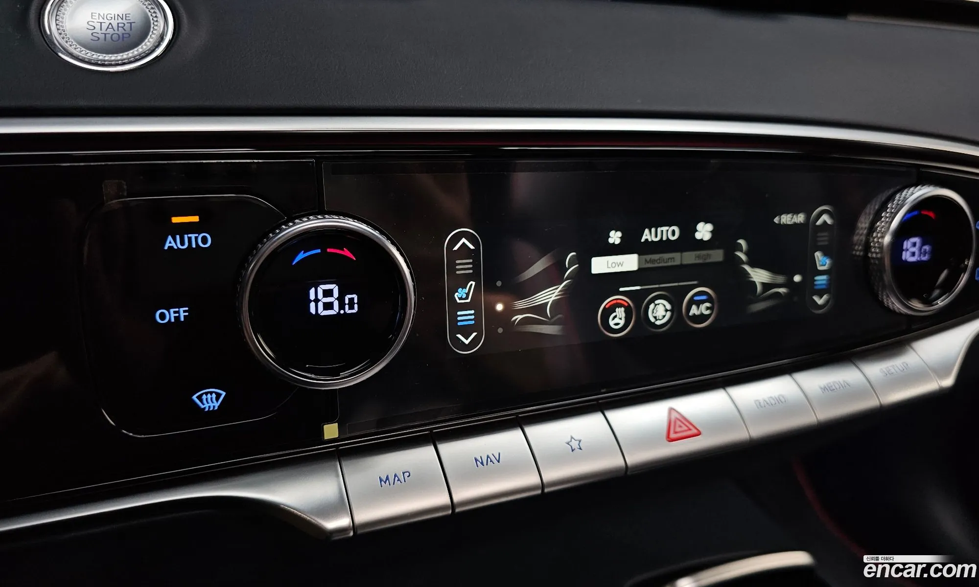 Genesis GV70 2023 — 26
