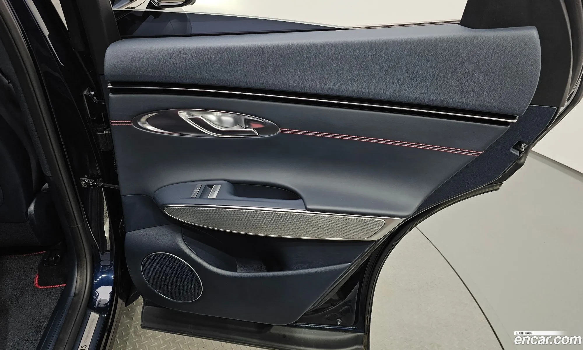 Genesis GV70 2023 — 21