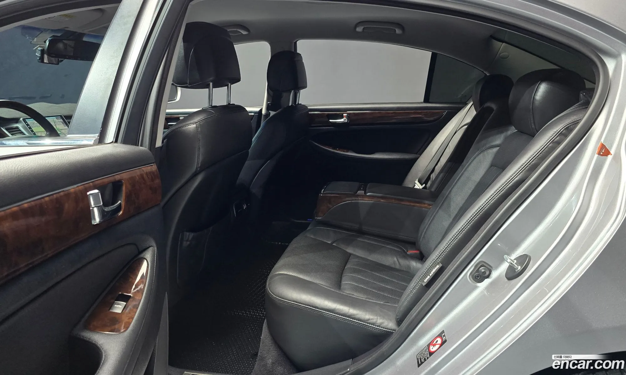 Hyundai Genesis 2010 — 4
