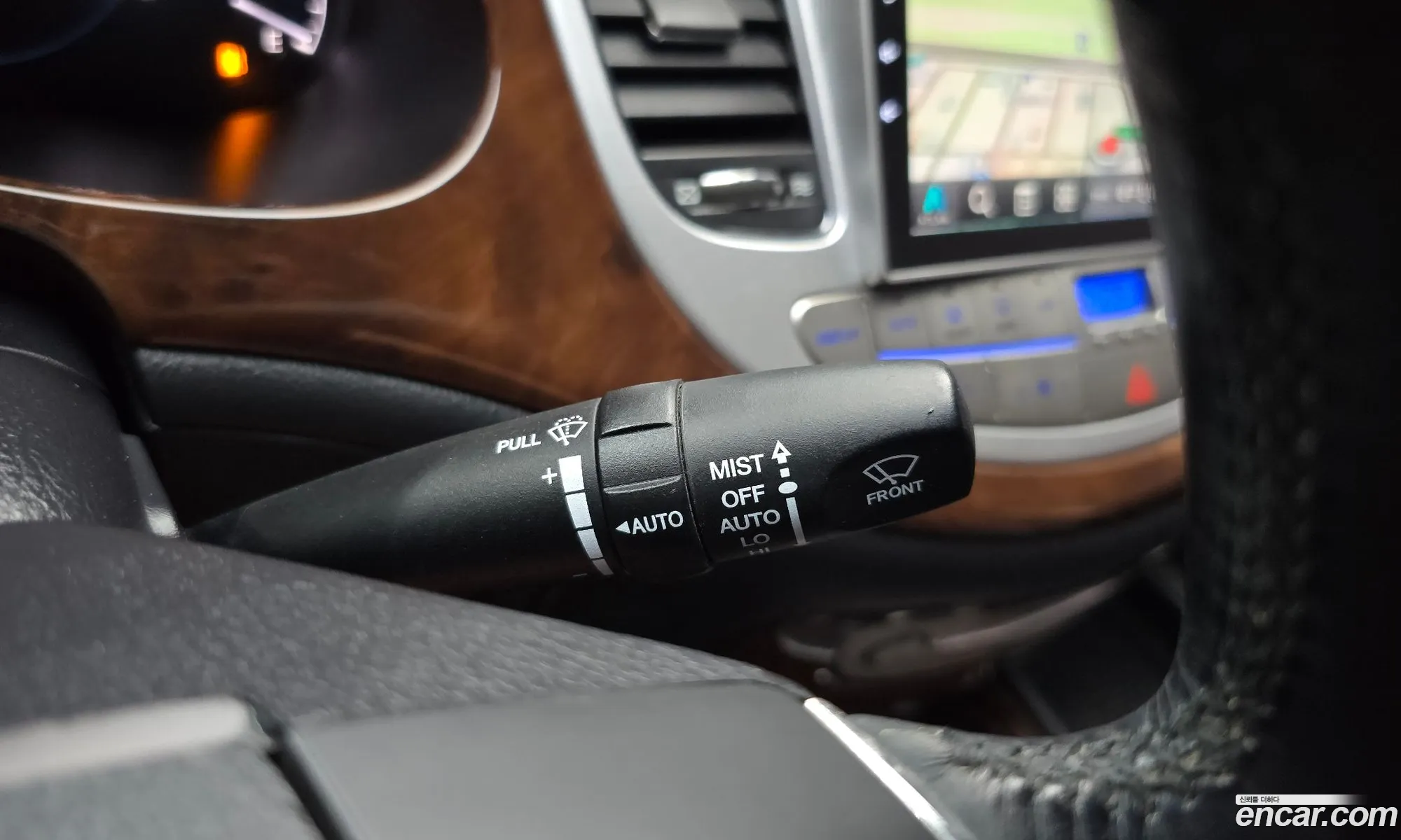 Hyundai Genesis 2010 — 6