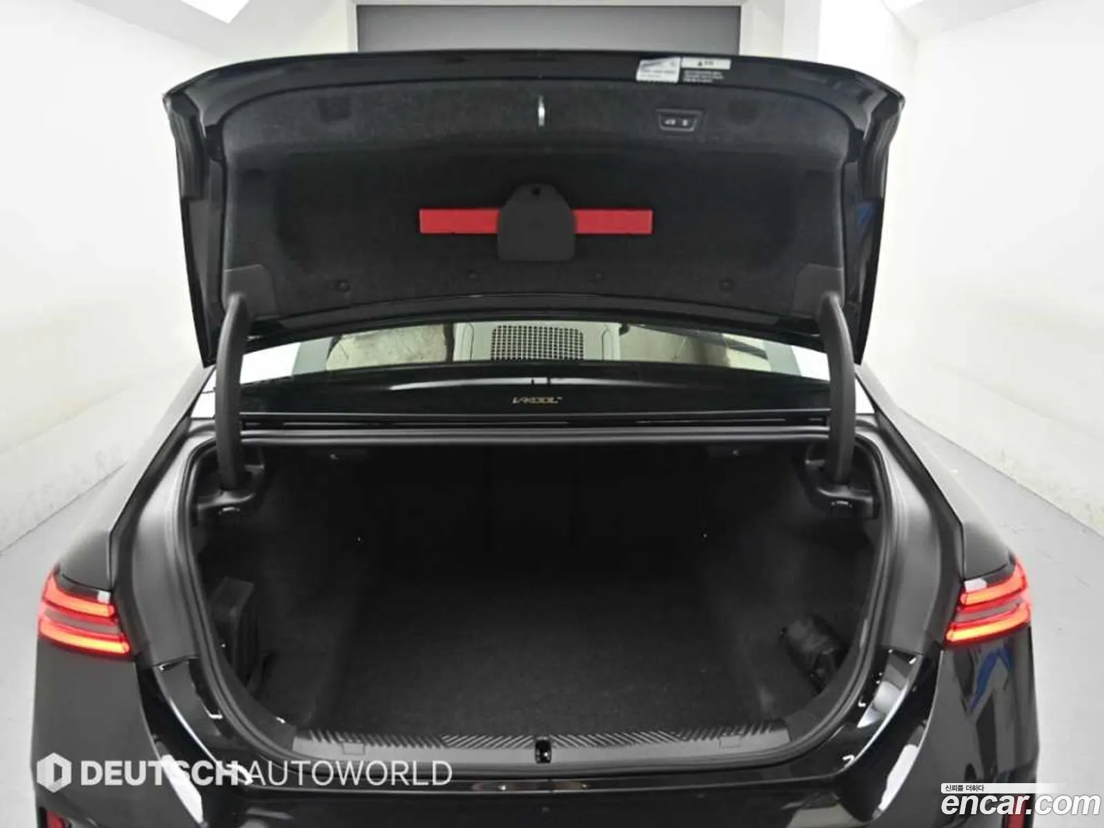 BMW 5 Series 2025 — 7