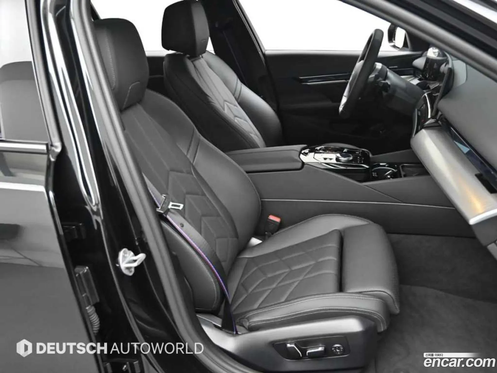 BMW 5 Series 2025 — 19