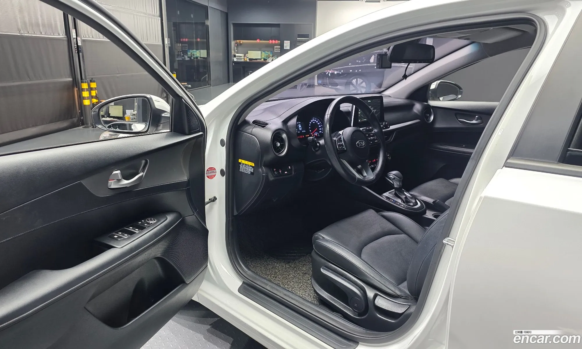 Kia K3 2018 — 9