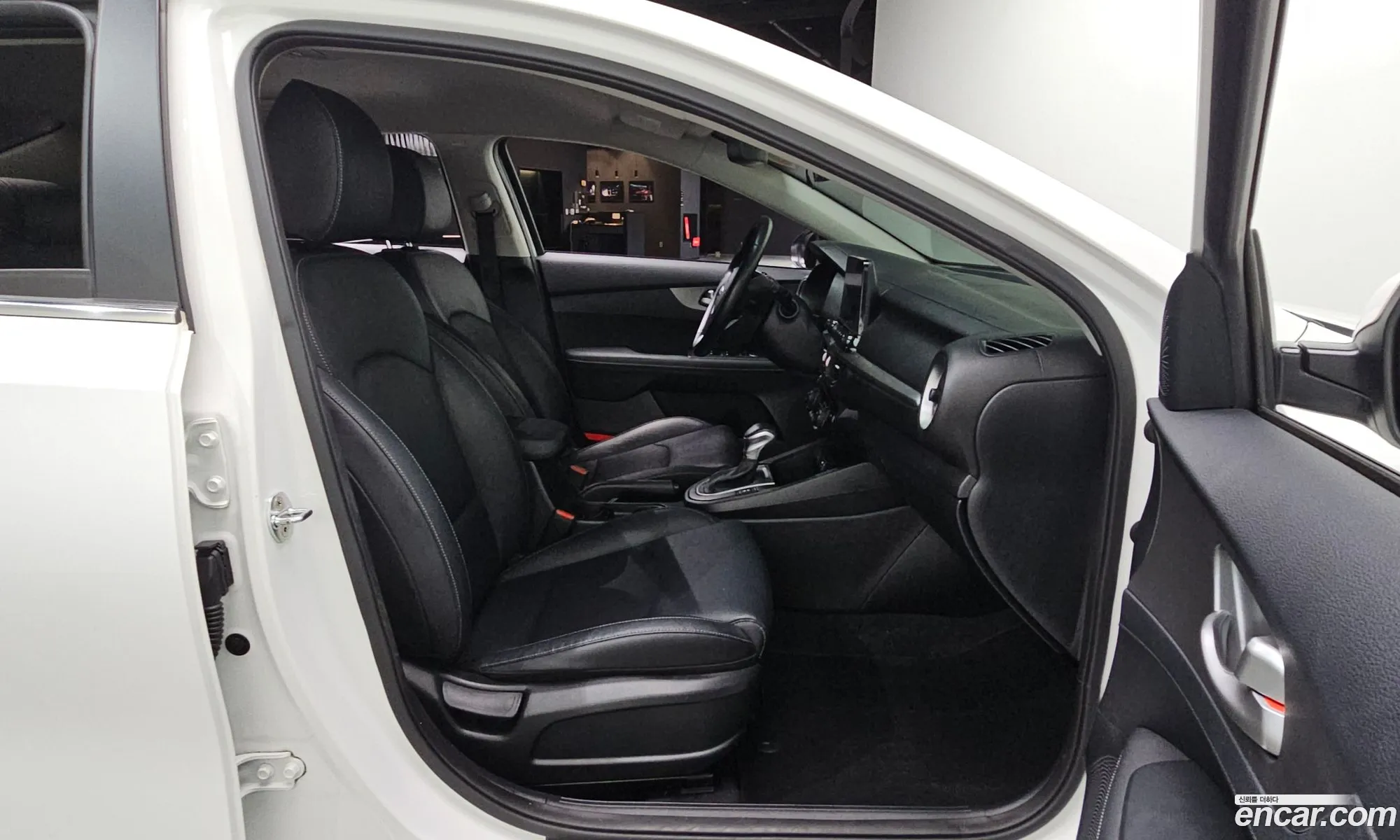 Kia K3 2018 — 14