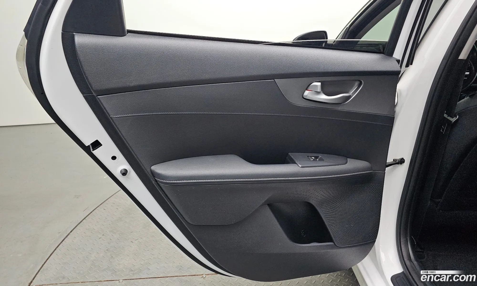 Kia K3 2018 — 12