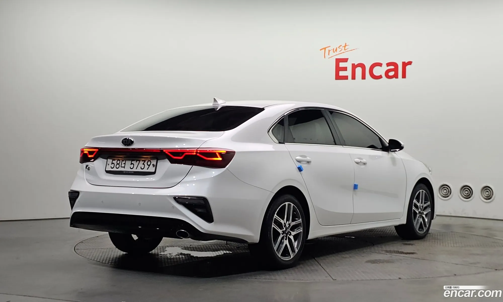 Kia K3 2018 — 28