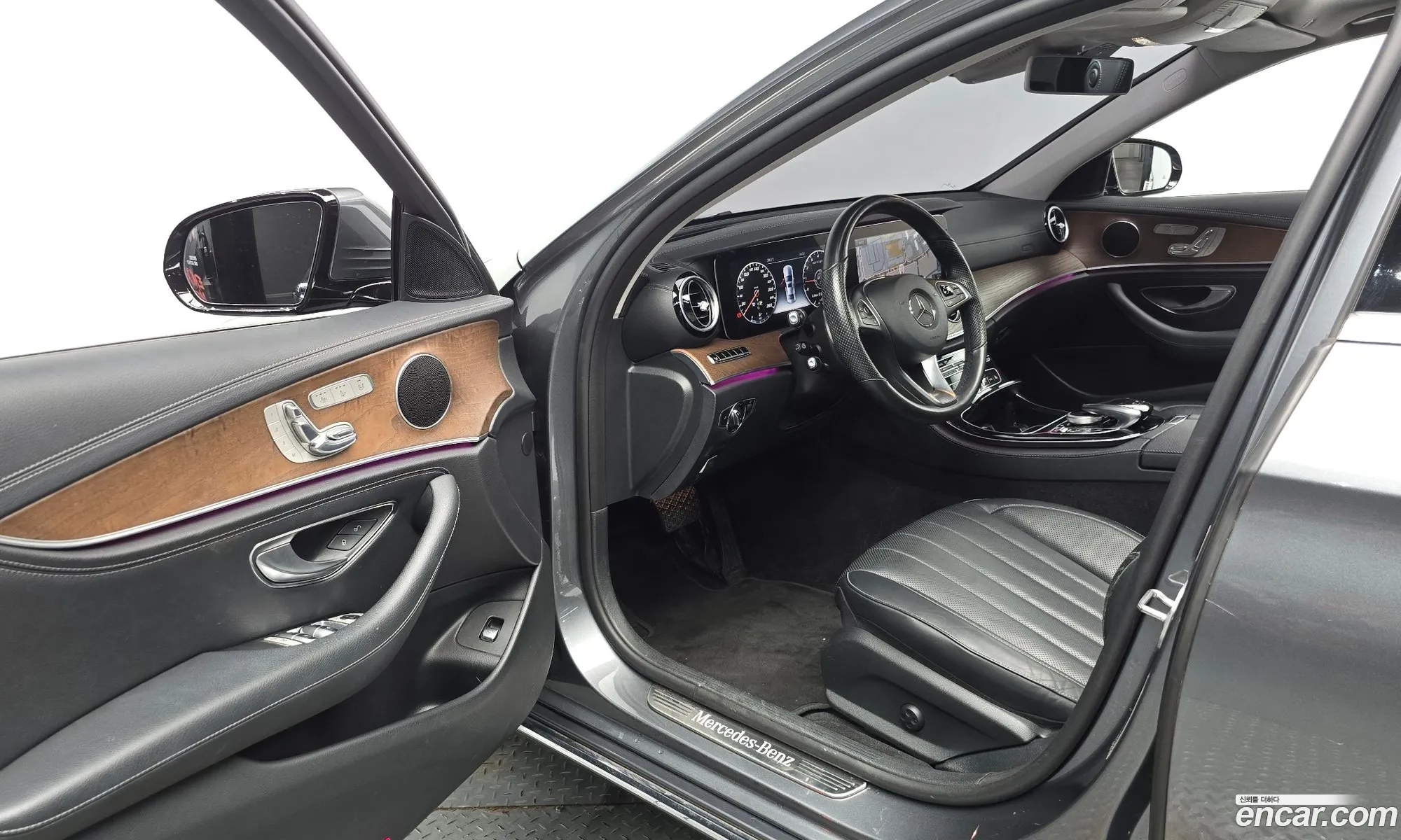 Mercedes-Benz E-Class W213 2017 WDDZF4JB5HA210599 — 10
