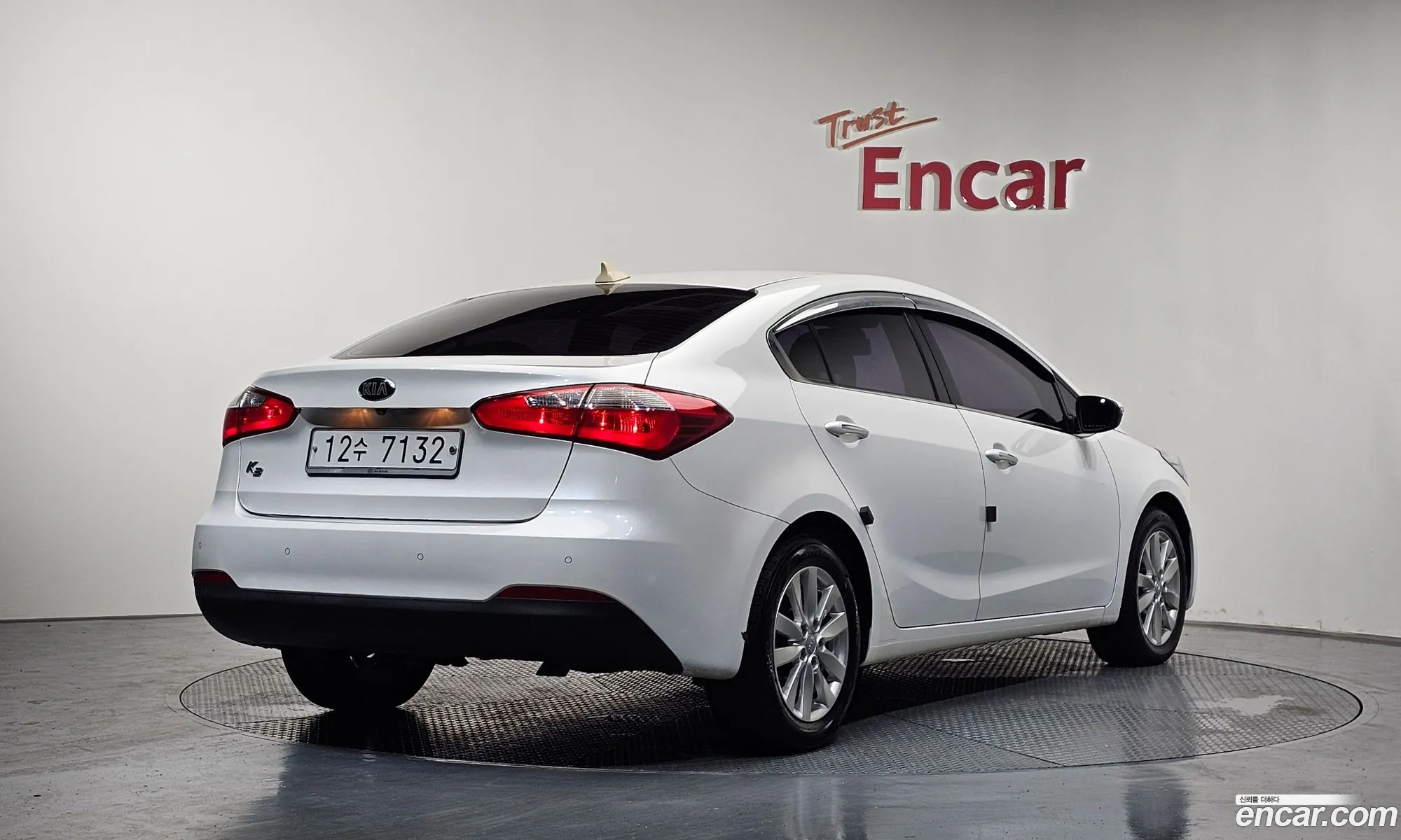 Kia K3 2014 — 14