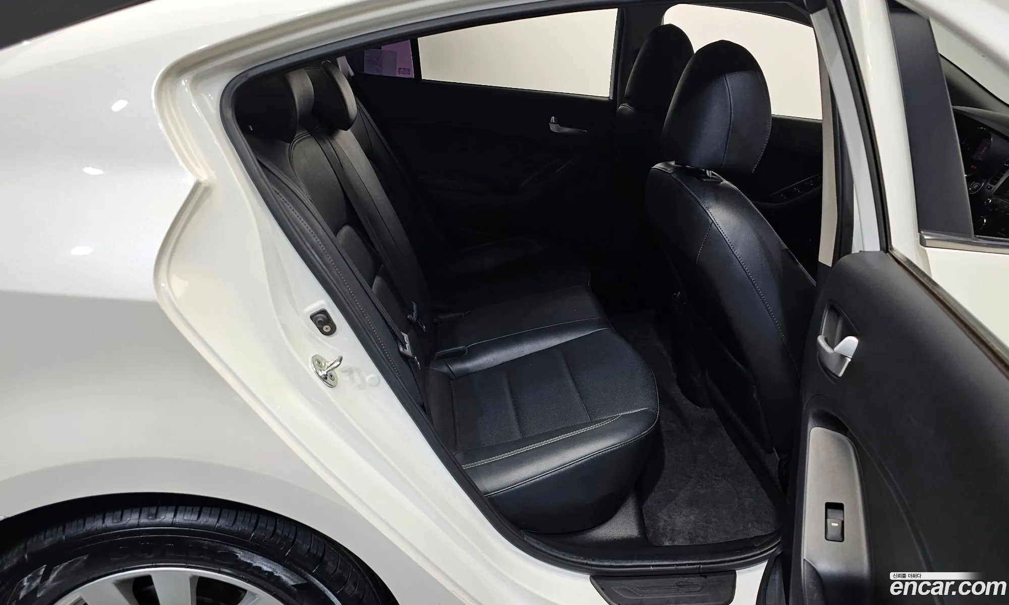 Kia K3 2014 — 20