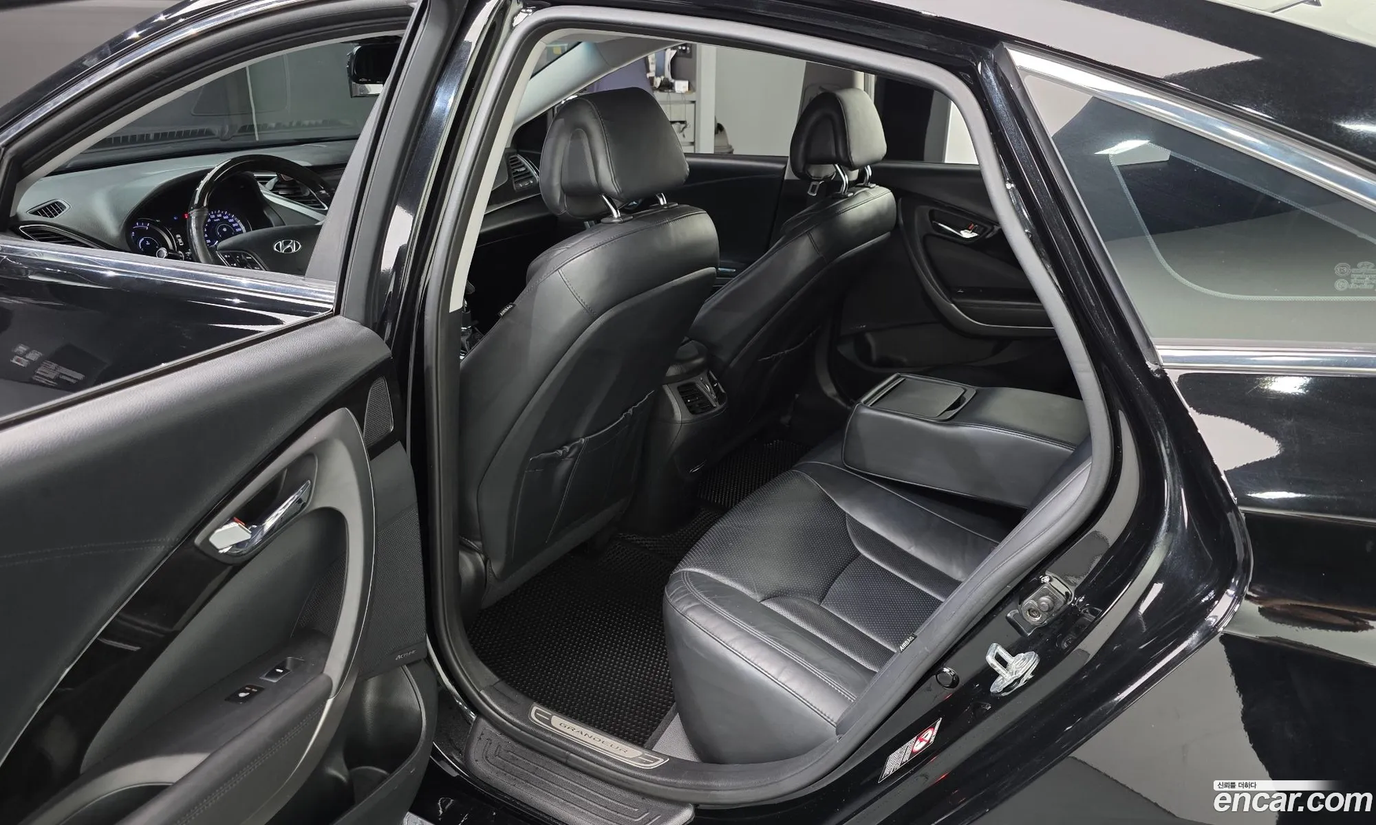 Hyundai Grandeur HG Hybrid 2015 — 10
