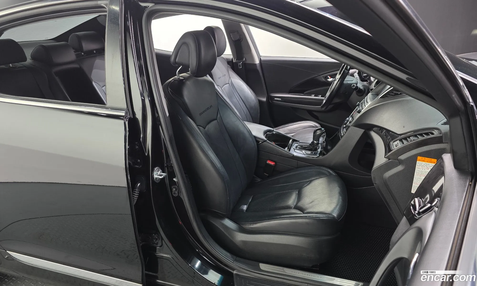 Hyundai Grandeur HG Hybrid 2015 — 14