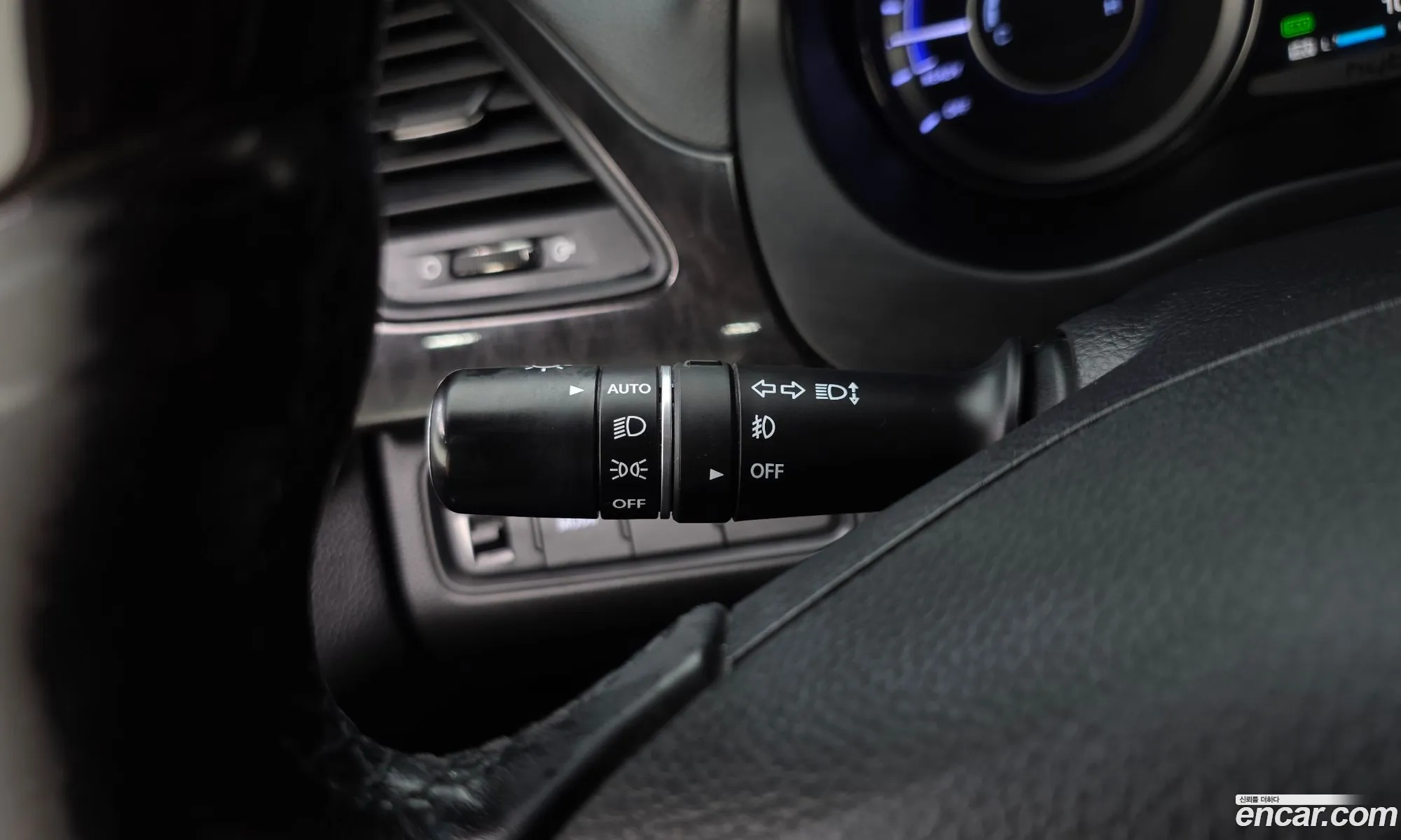 Hyundai Grandeur HG Hybrid 2015 — 18