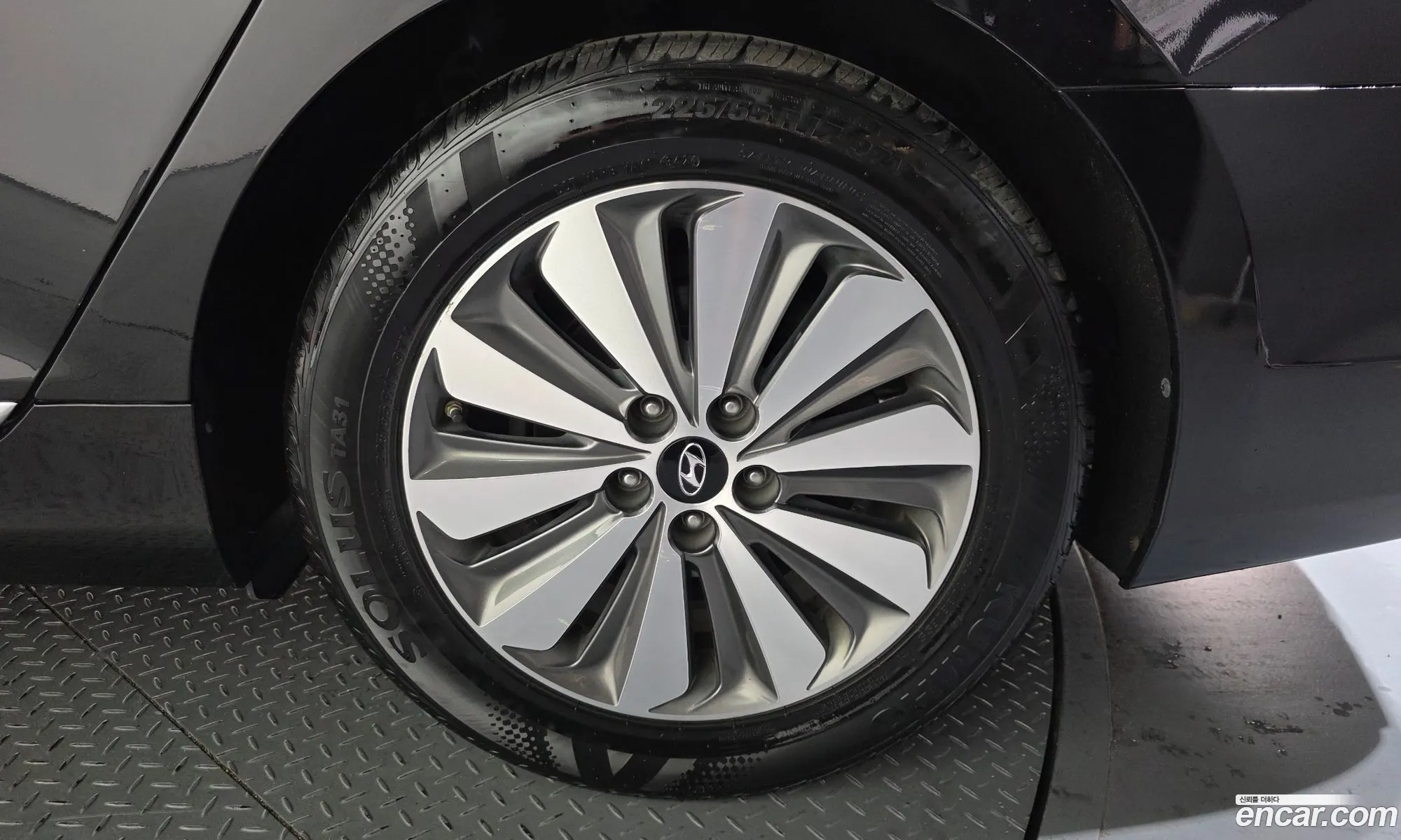Hyundai Grandeur HG Hybrid 2015 — 22
