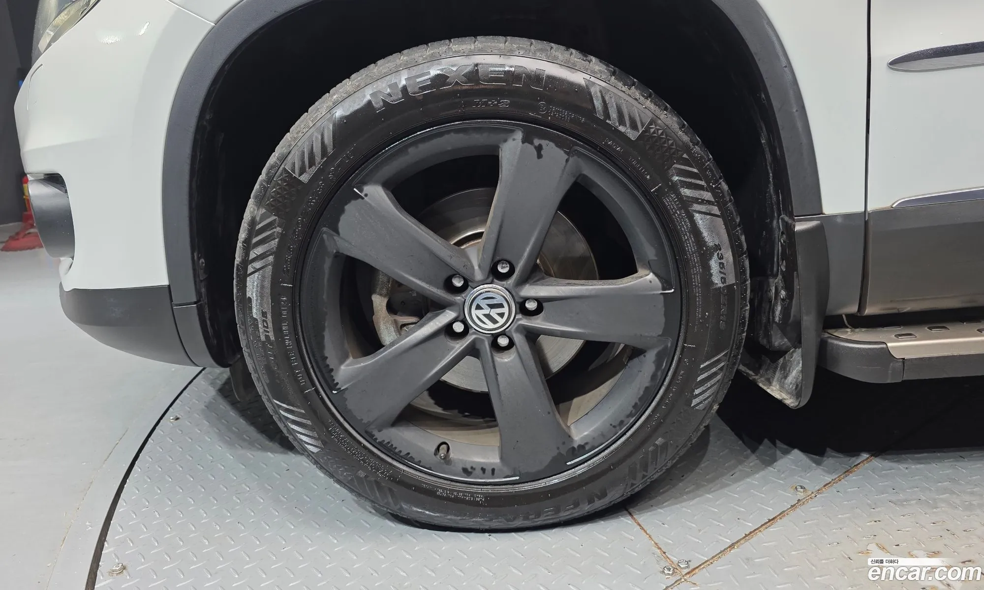 Volkswagen Tiguan 2016 — 15