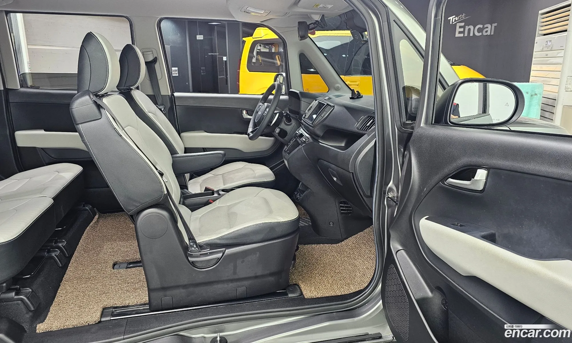 Kia Kia Ray EV 2024 — 17