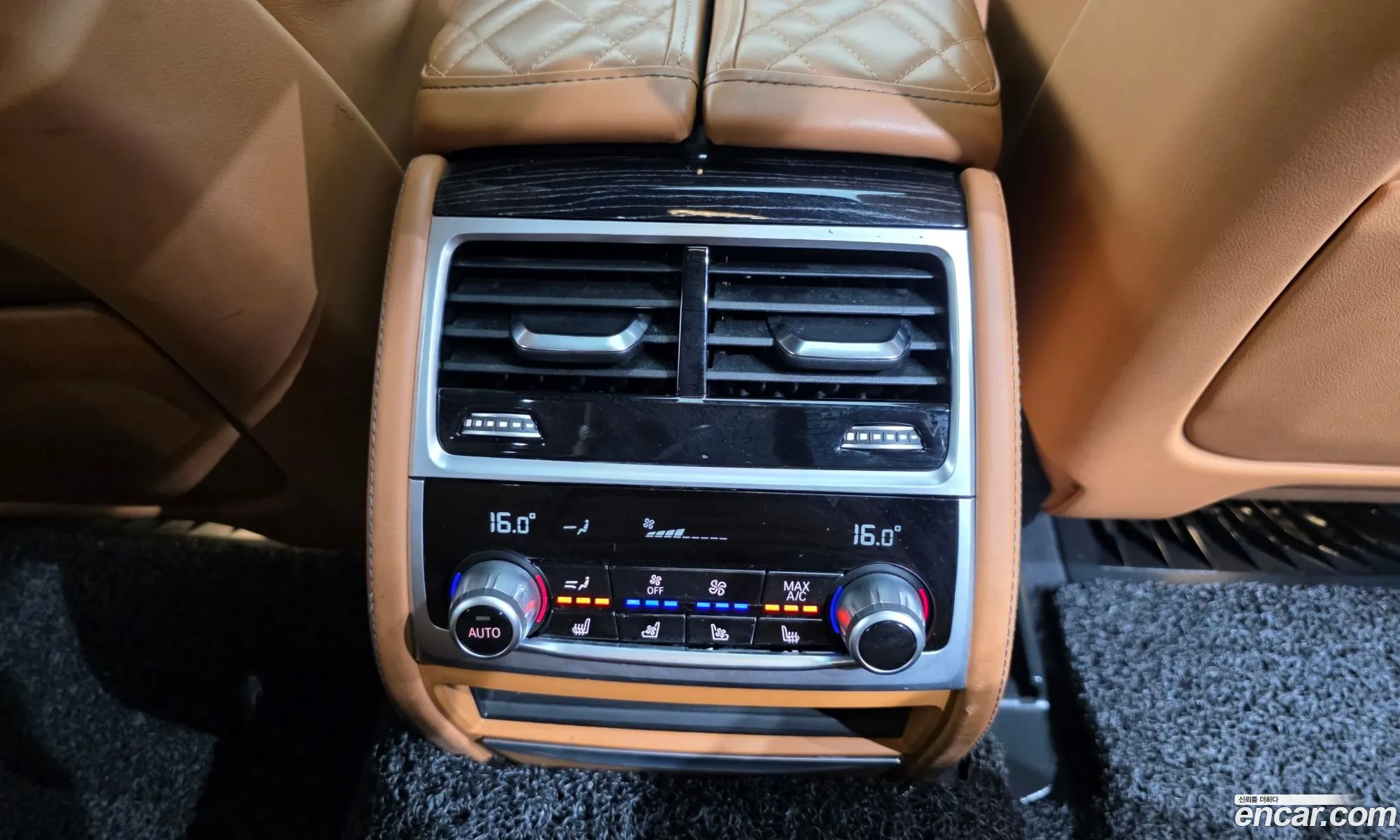 BMW 7 Series 2021 WBA7B8106MCG42460 — 36