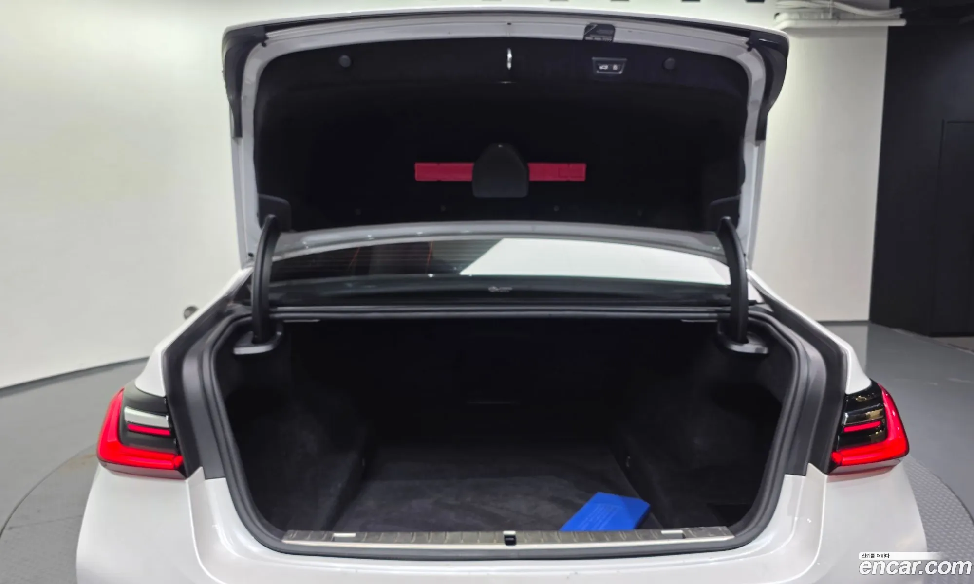 BMW 7 Series 2021 WBA7B8106MCG42460 — 6