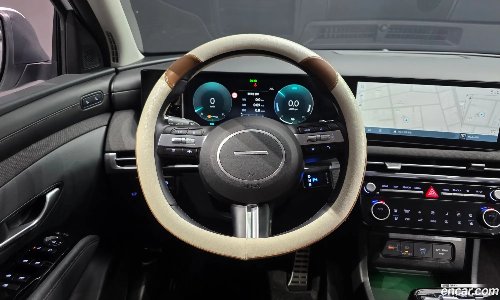 Hyundai Tucson Hybrid 2024 — 28