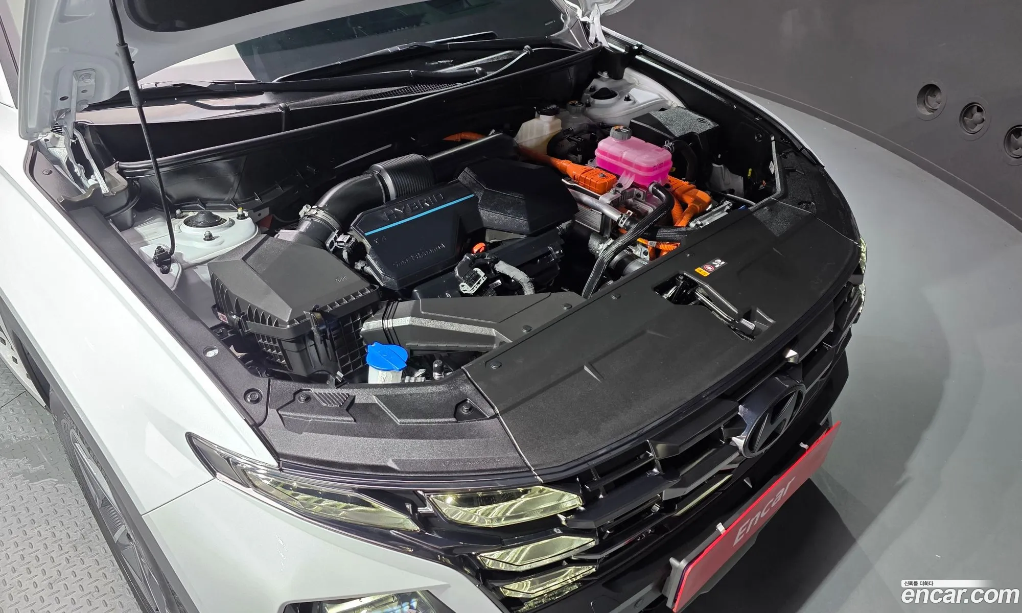 Hyundai Tucson Hybrid 2024 — 30