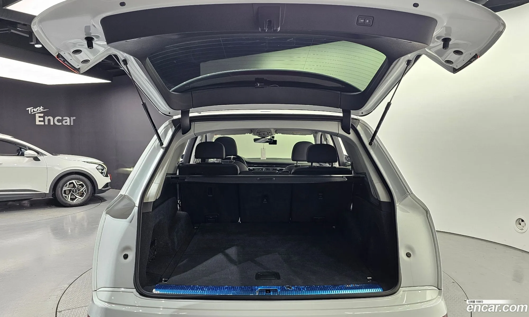 Audi Q7 2021 — 30