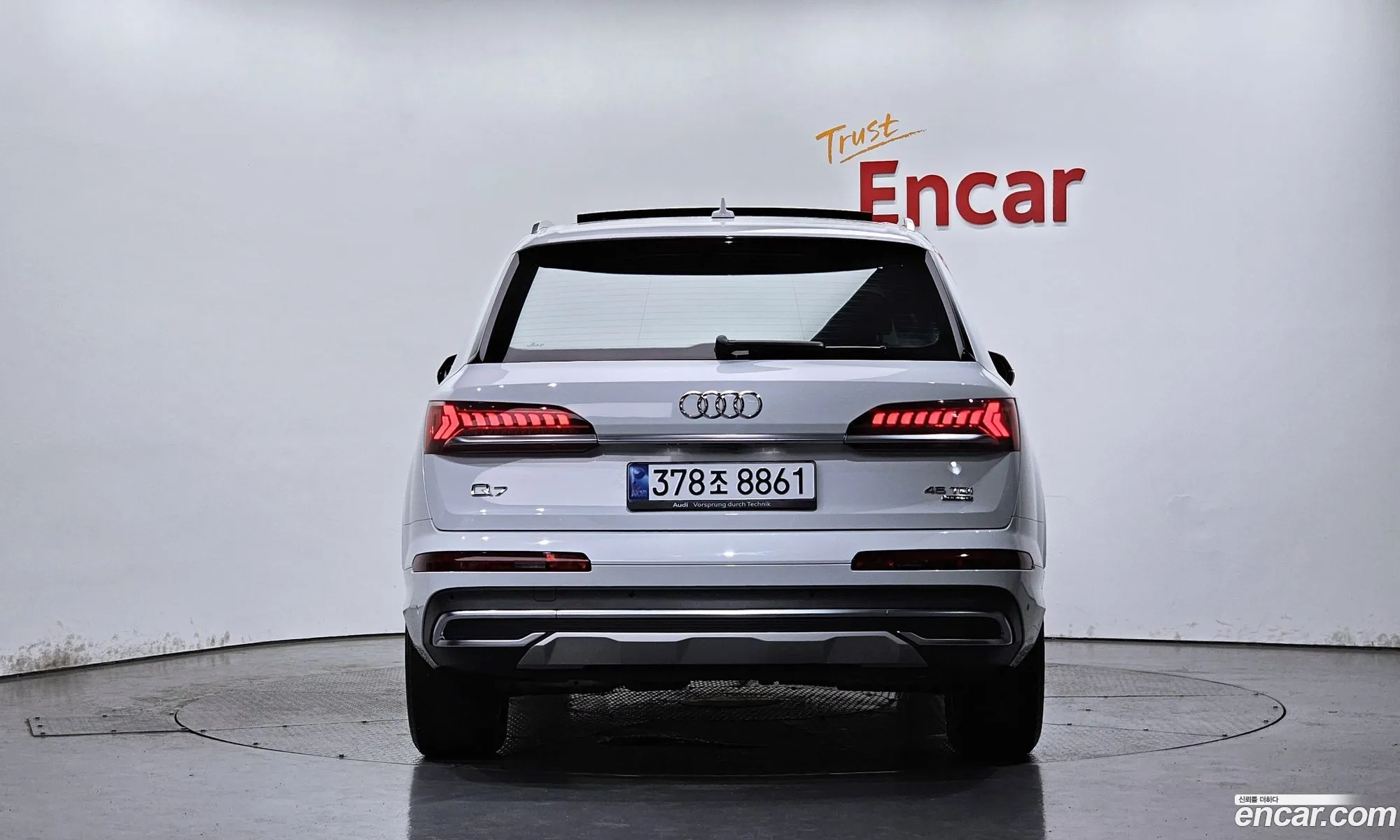 Audi Q7 2021 — 4