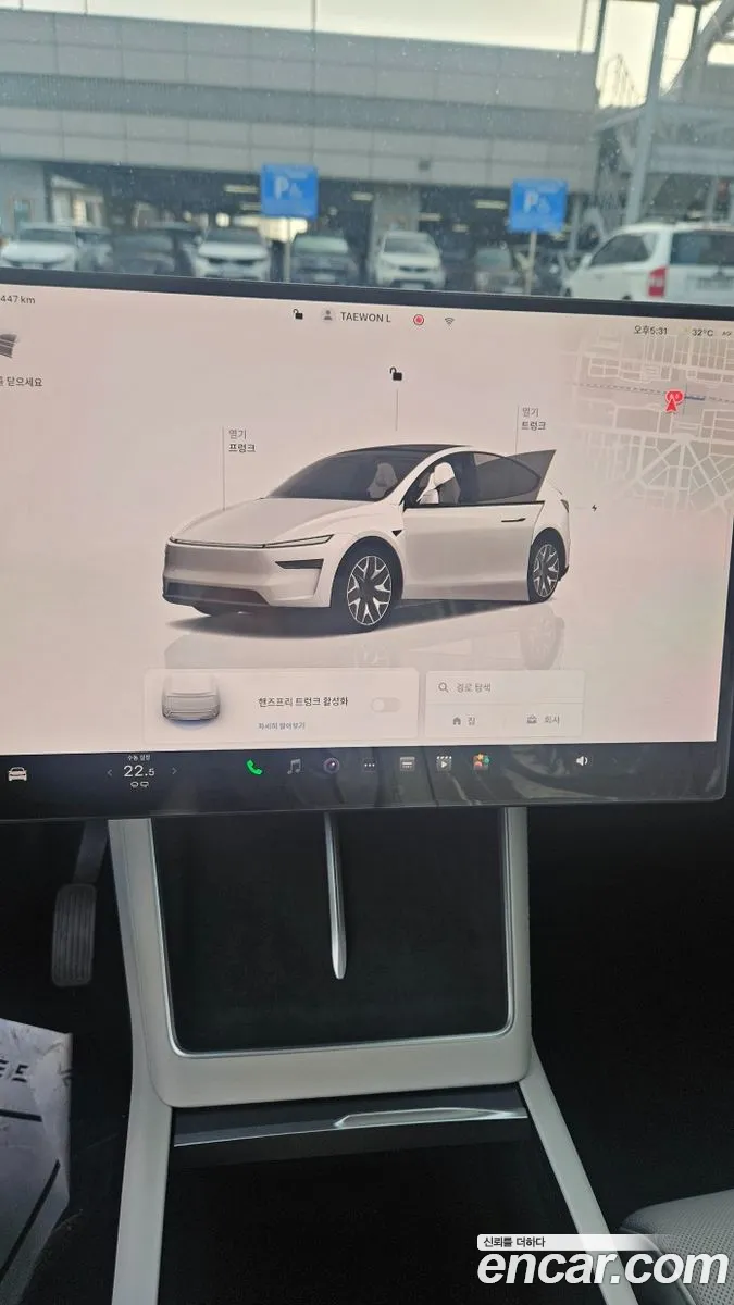 Tesla Model Y 2026 — 4