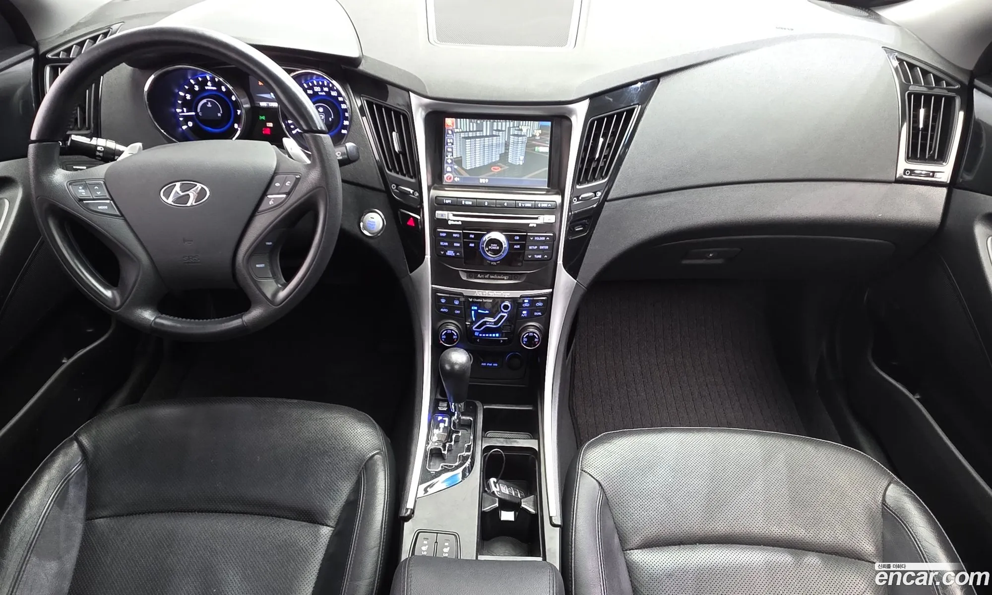 Hyundai YF Sonata 2009 — 11