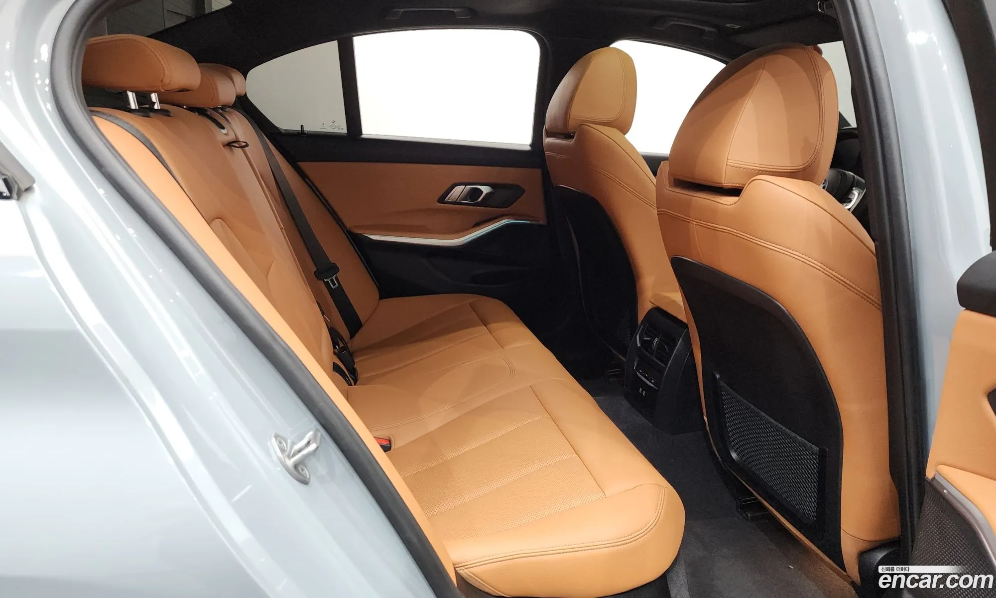 BMW 3 Series 2023 — 18