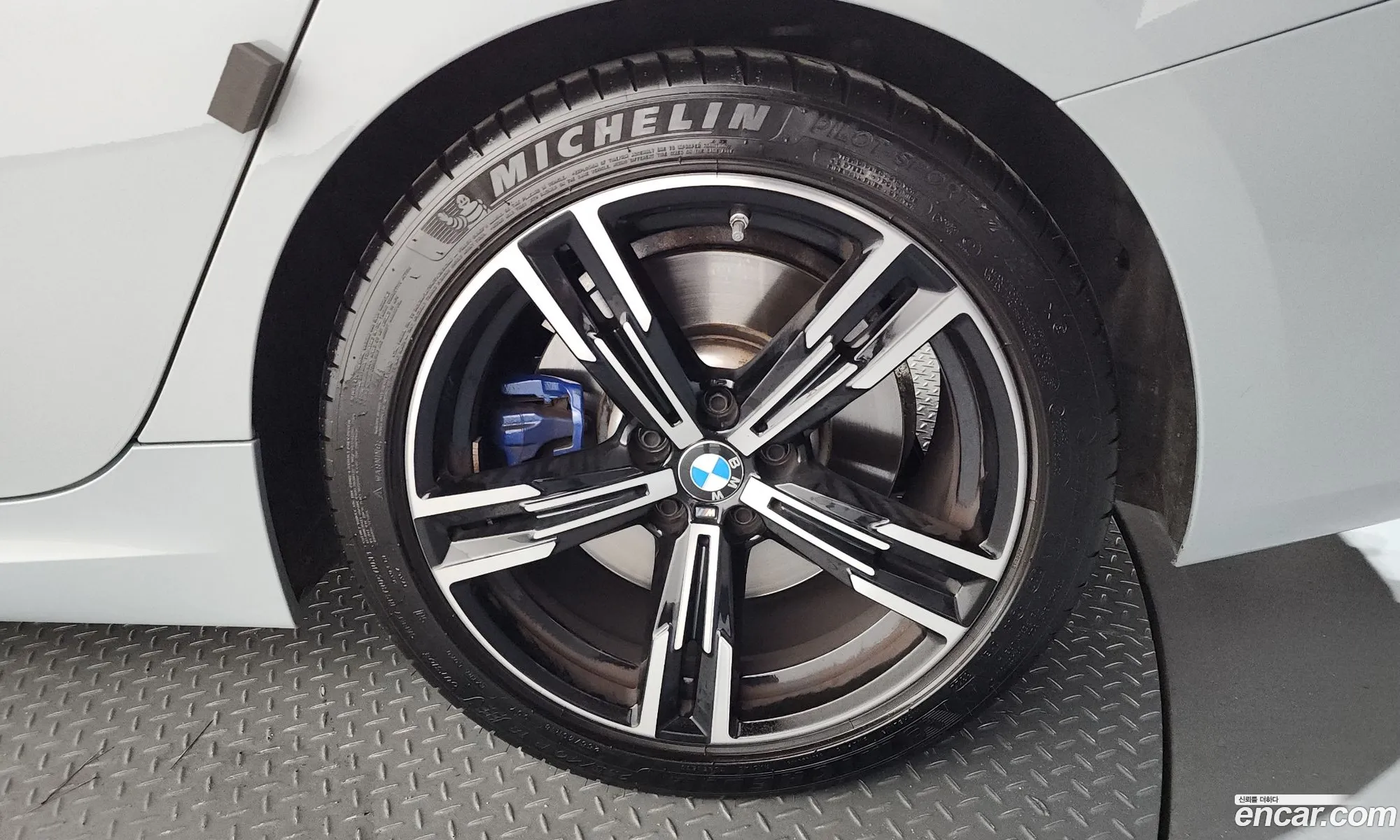BMW 3 Series 2023 — 8