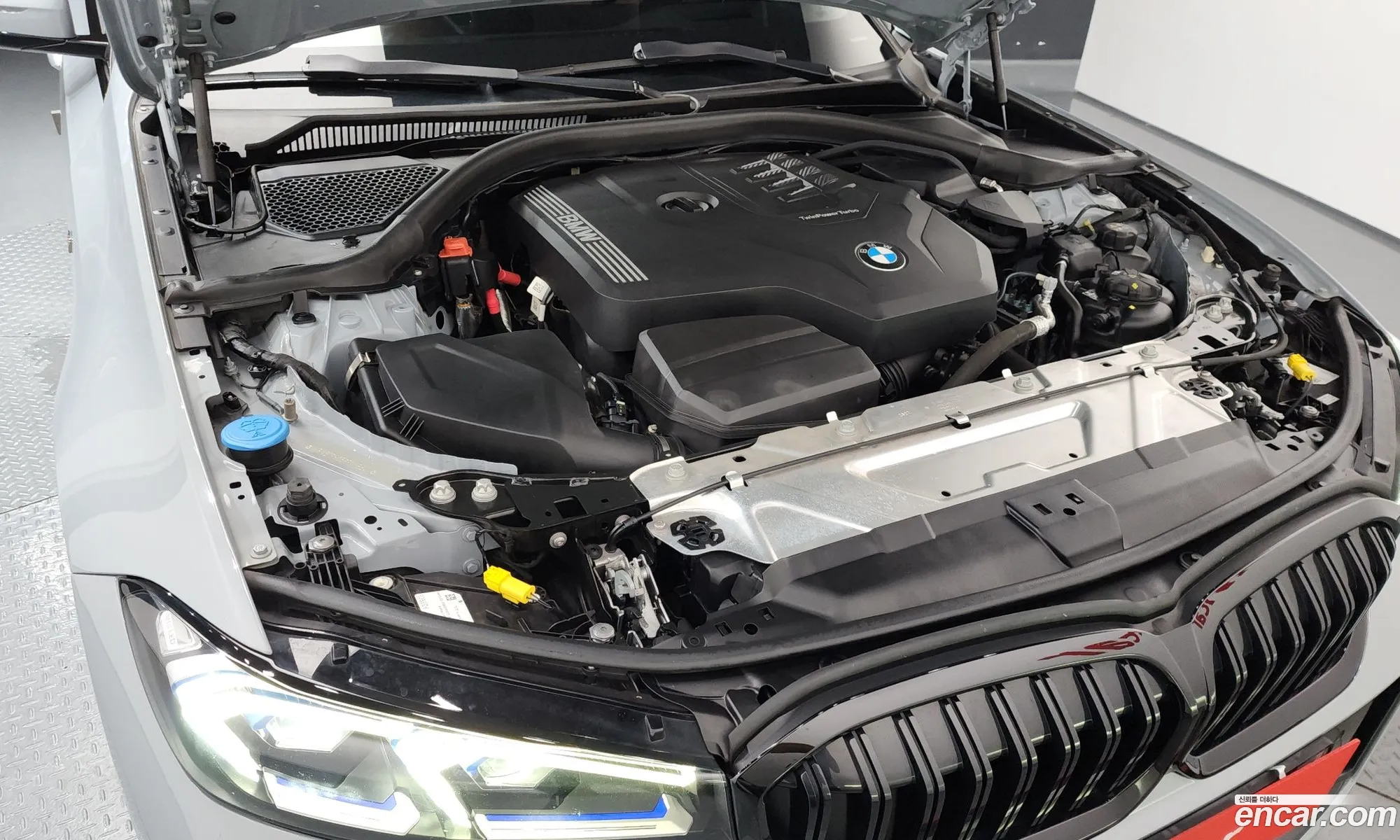 BMW 3 Series 2023 — 7