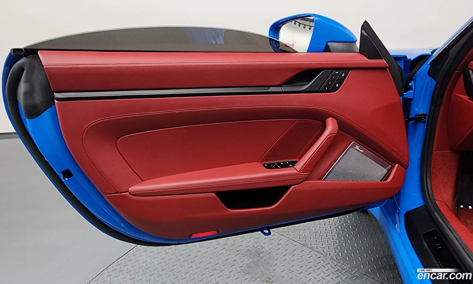 Porsche 911 2023 WP0CB299111111111 — 24