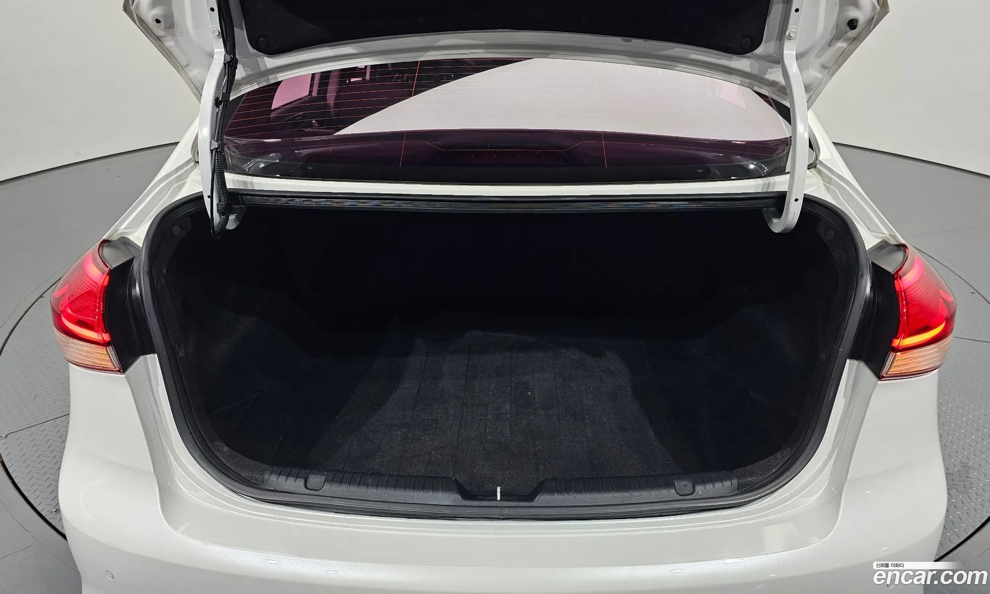 Kia K3 2018 — 19