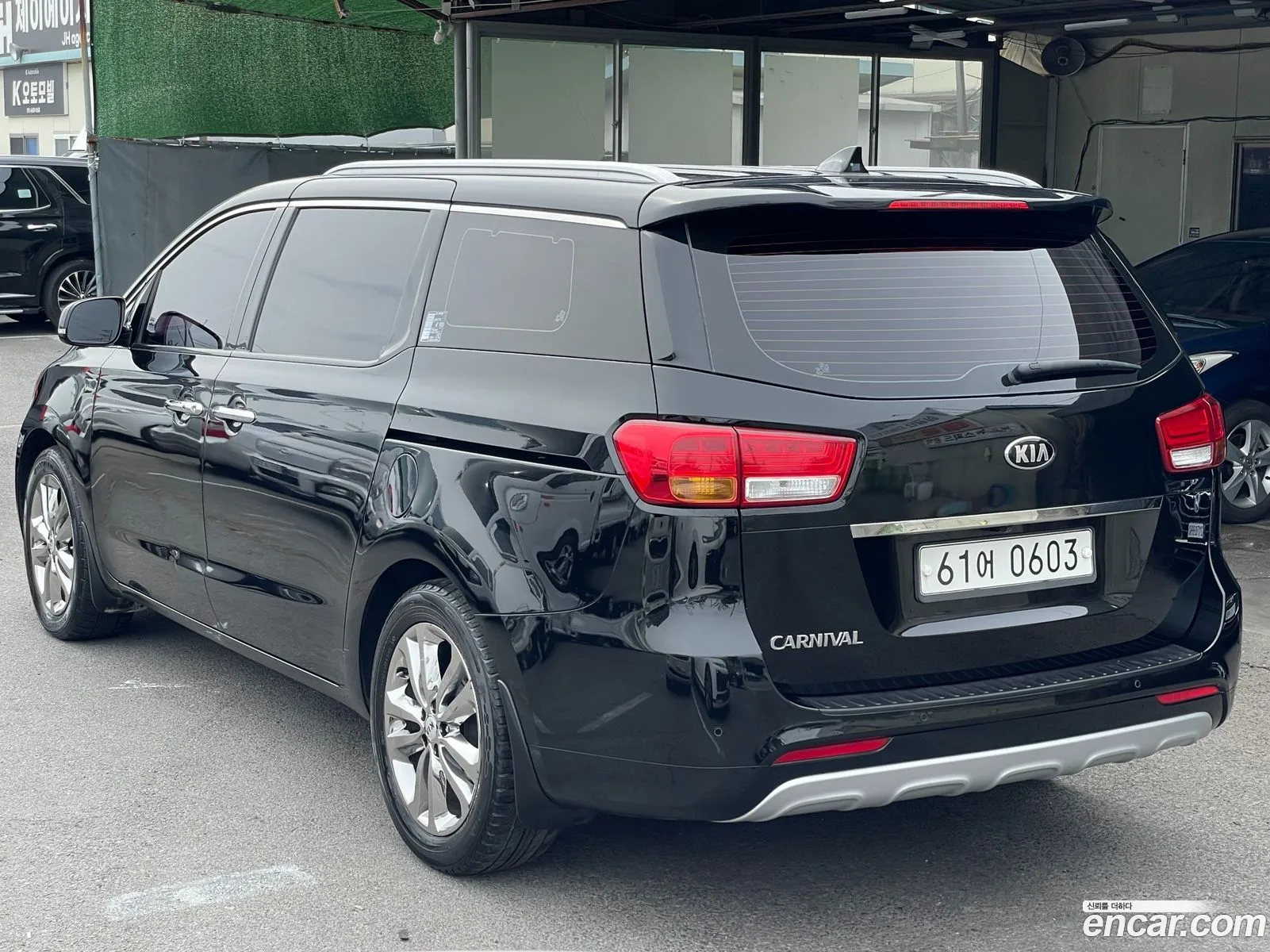 Kia Carnival 2016 — 12
