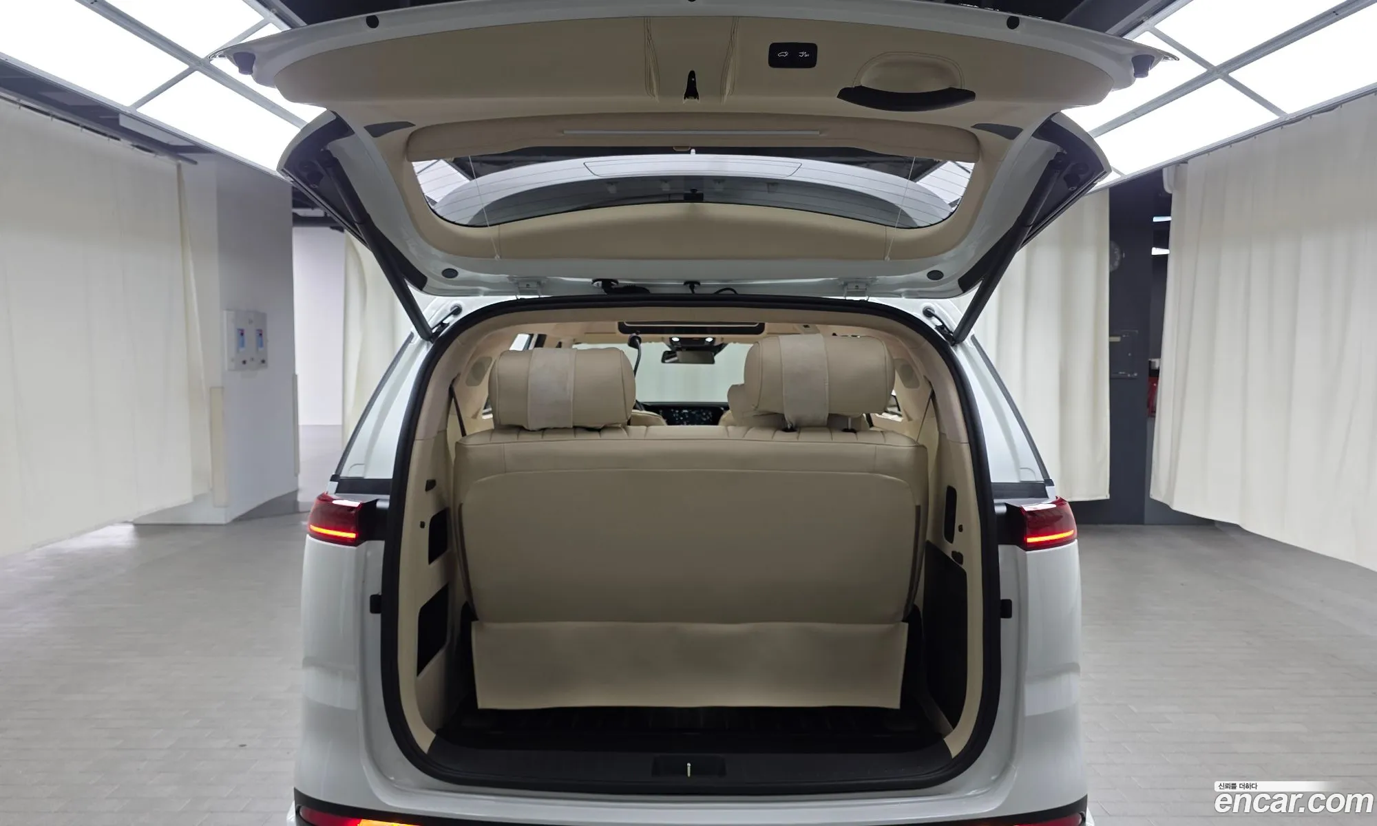 Kia Carnival 2021 KNANE813BMS100022 — 21