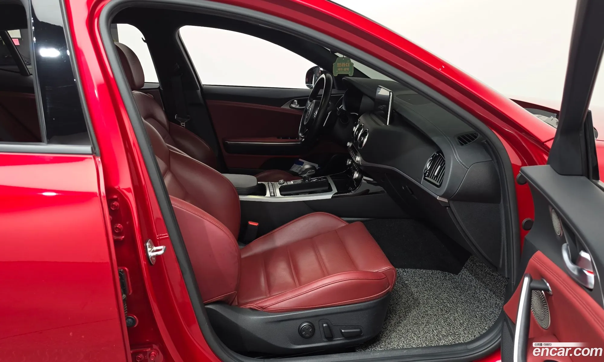 Kia Stinger 2020 — 18