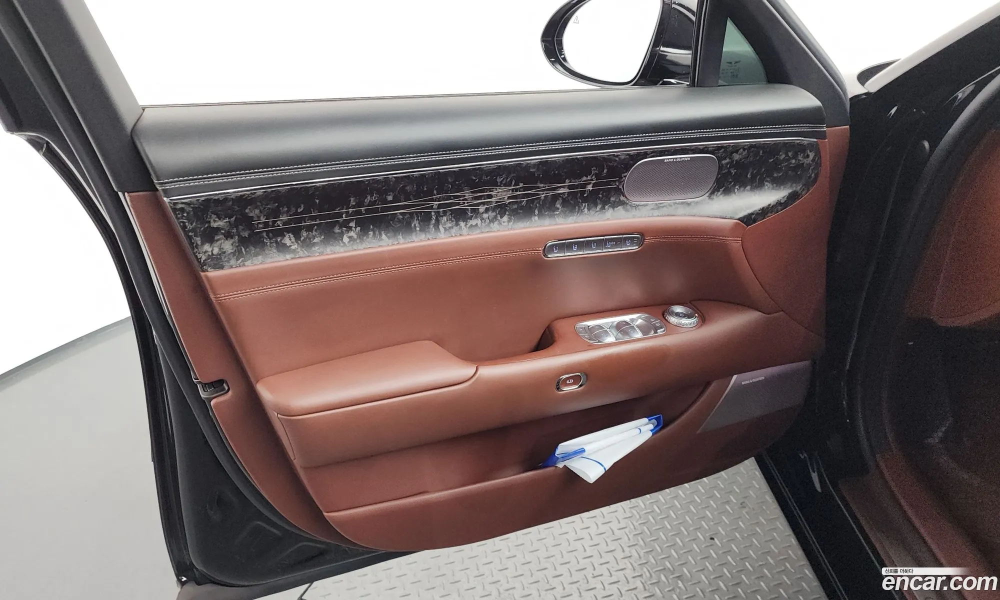 Genesis G90 2022 — 29