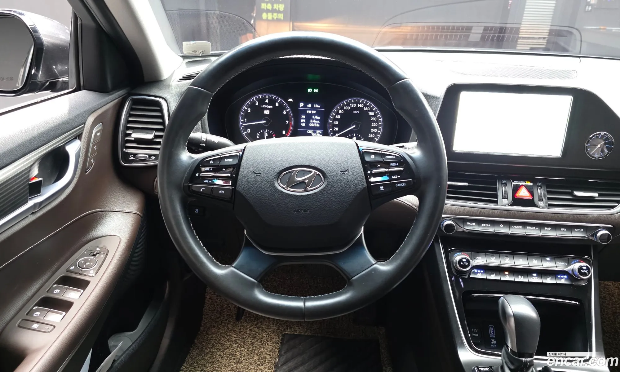 Hyundai Grandeur IG 2019 — 19