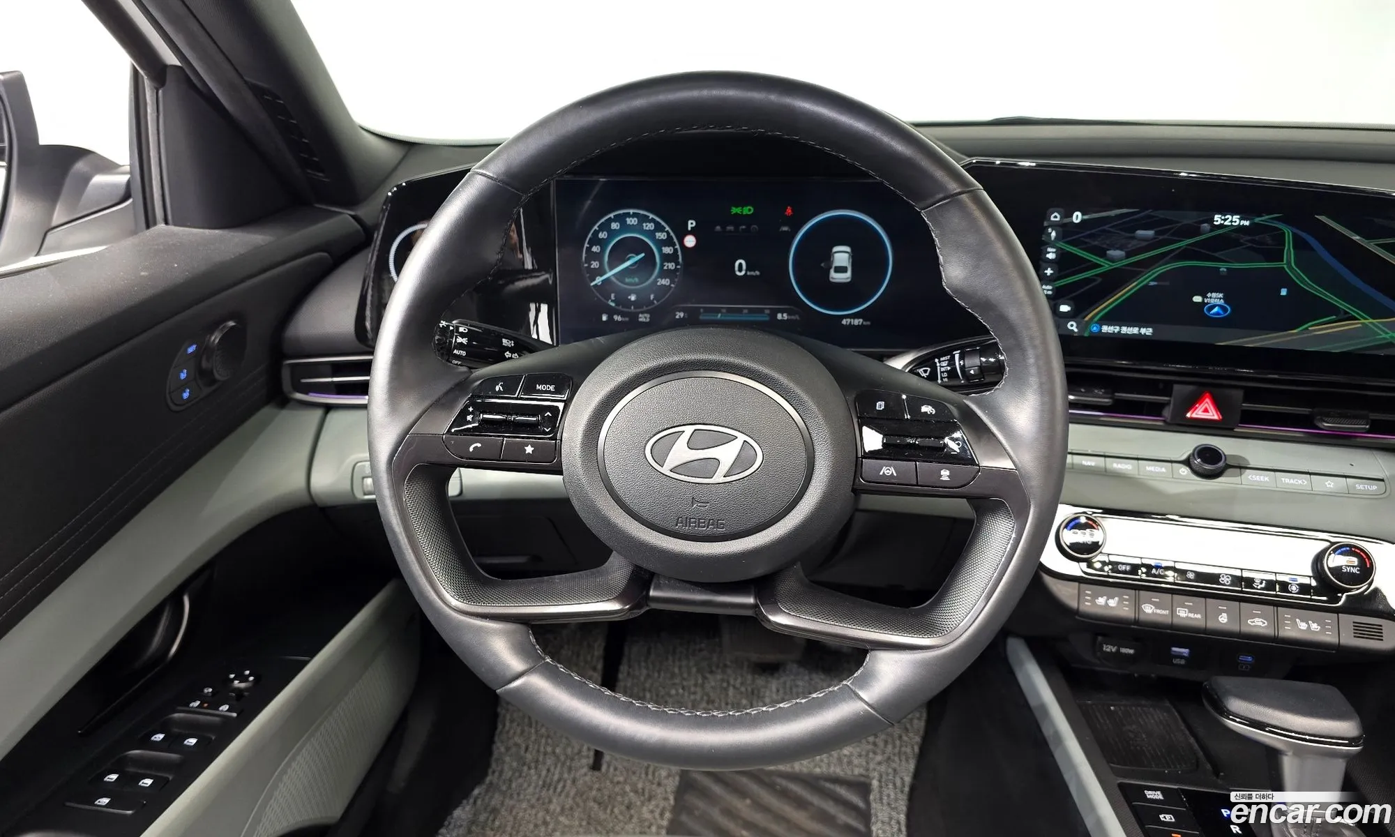 Hyundai Elantra 2024 — 8