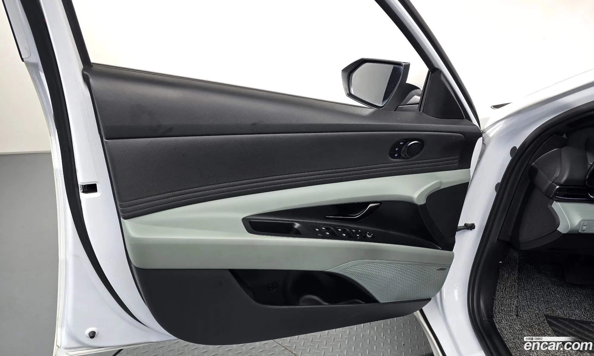 Hyundai Elantra 2024 — 21