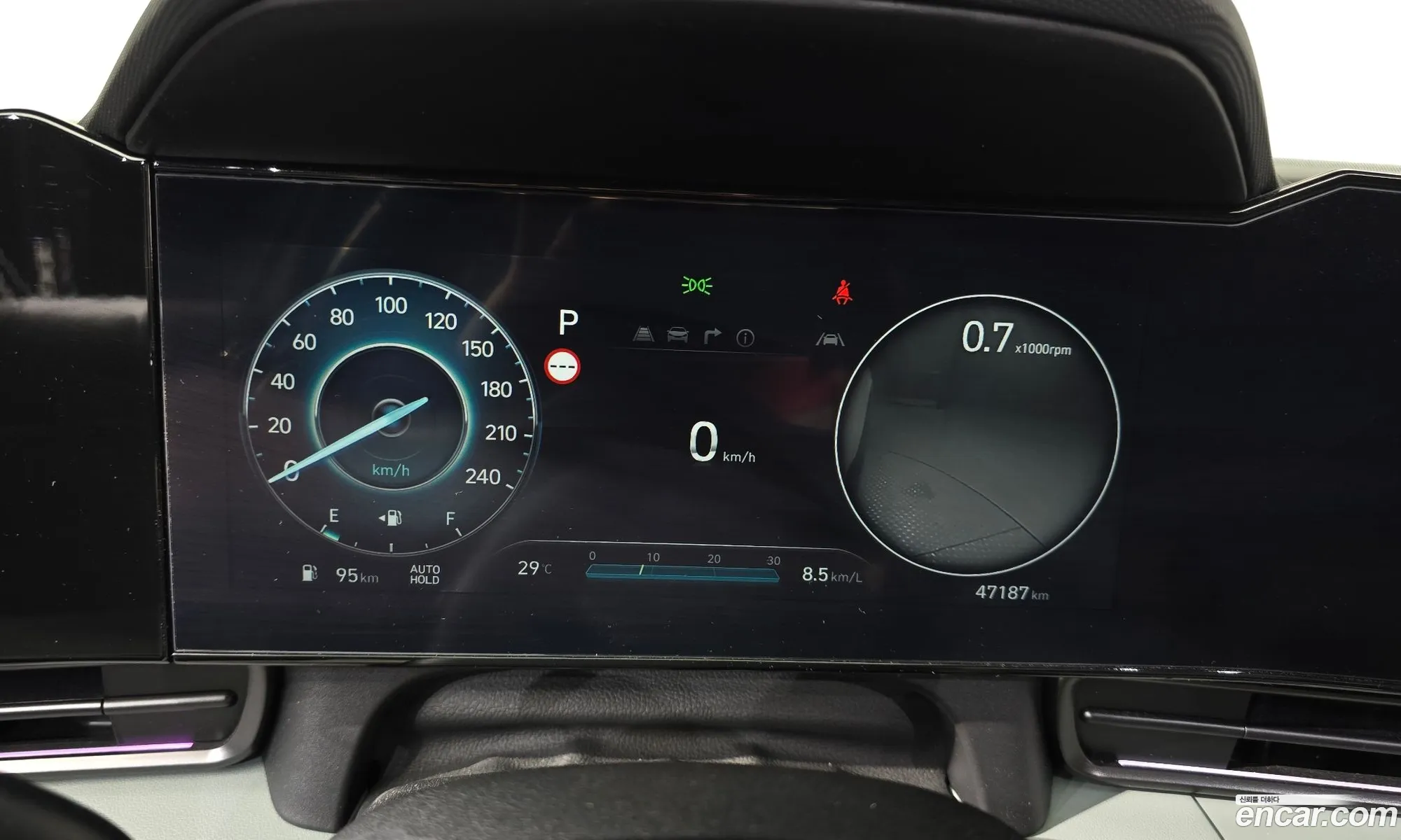 Hyundai Elantra 2024 — 5