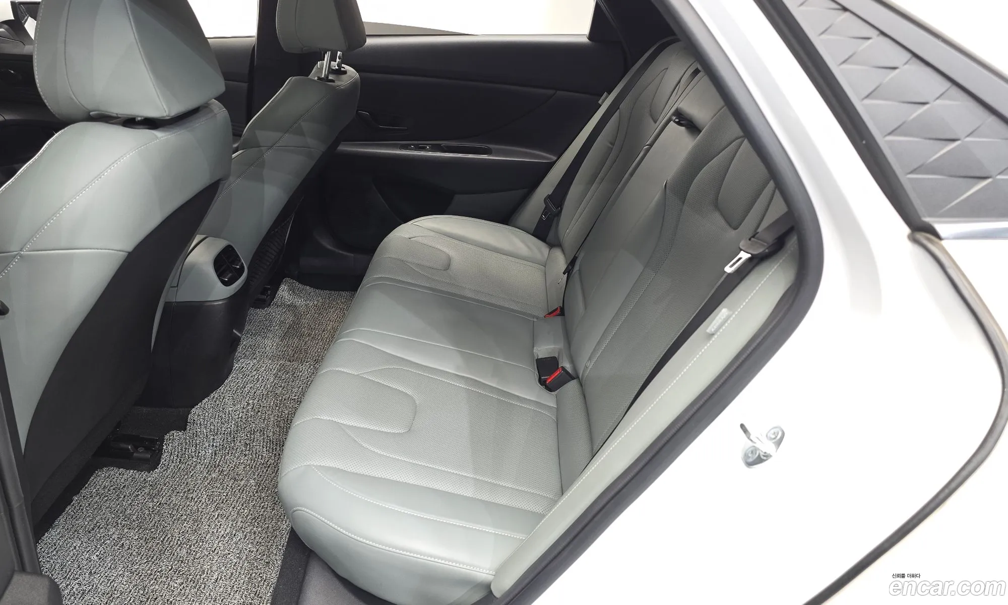 Hyundai Elantra 2024 — 23