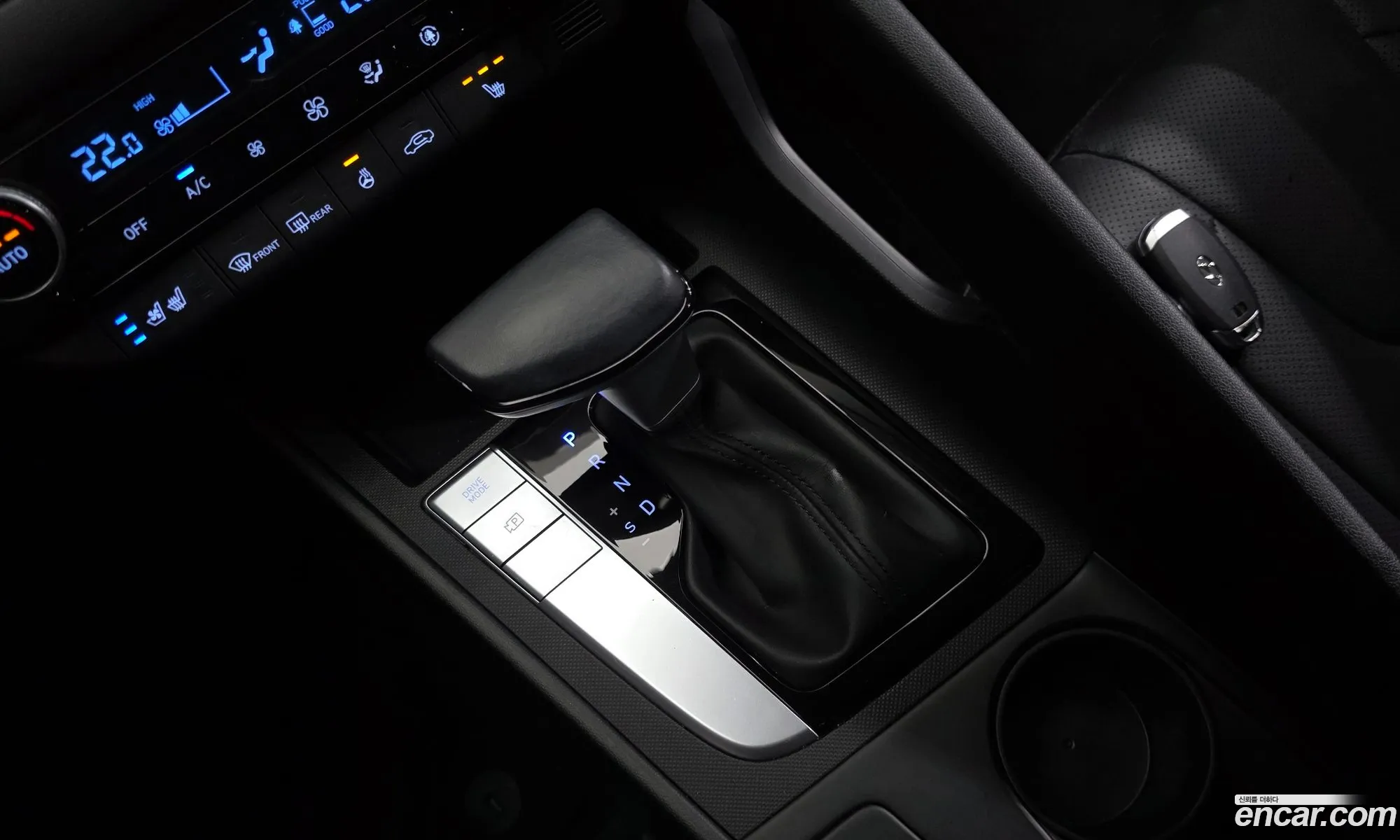 Hyundai Elantra 2022 — 19
