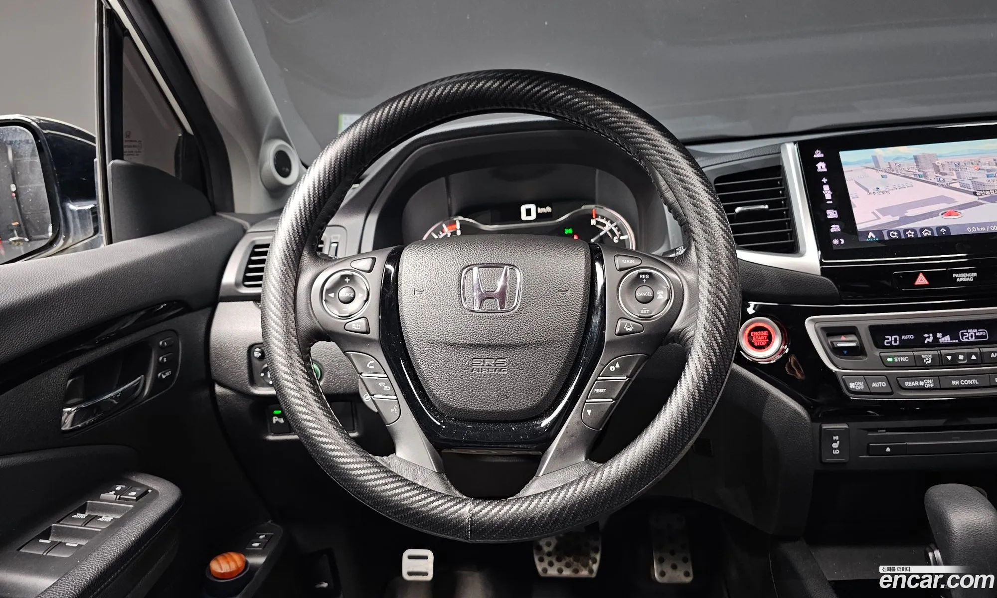Honda Pilot 2018 5FNYF6850JB200582 — 8