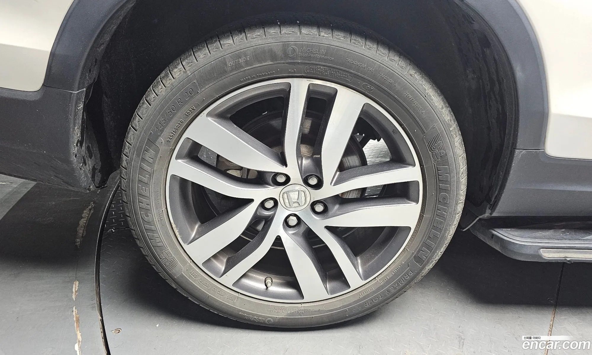 Honda Pilot 2018 5FNYF6850JB200582 — 14