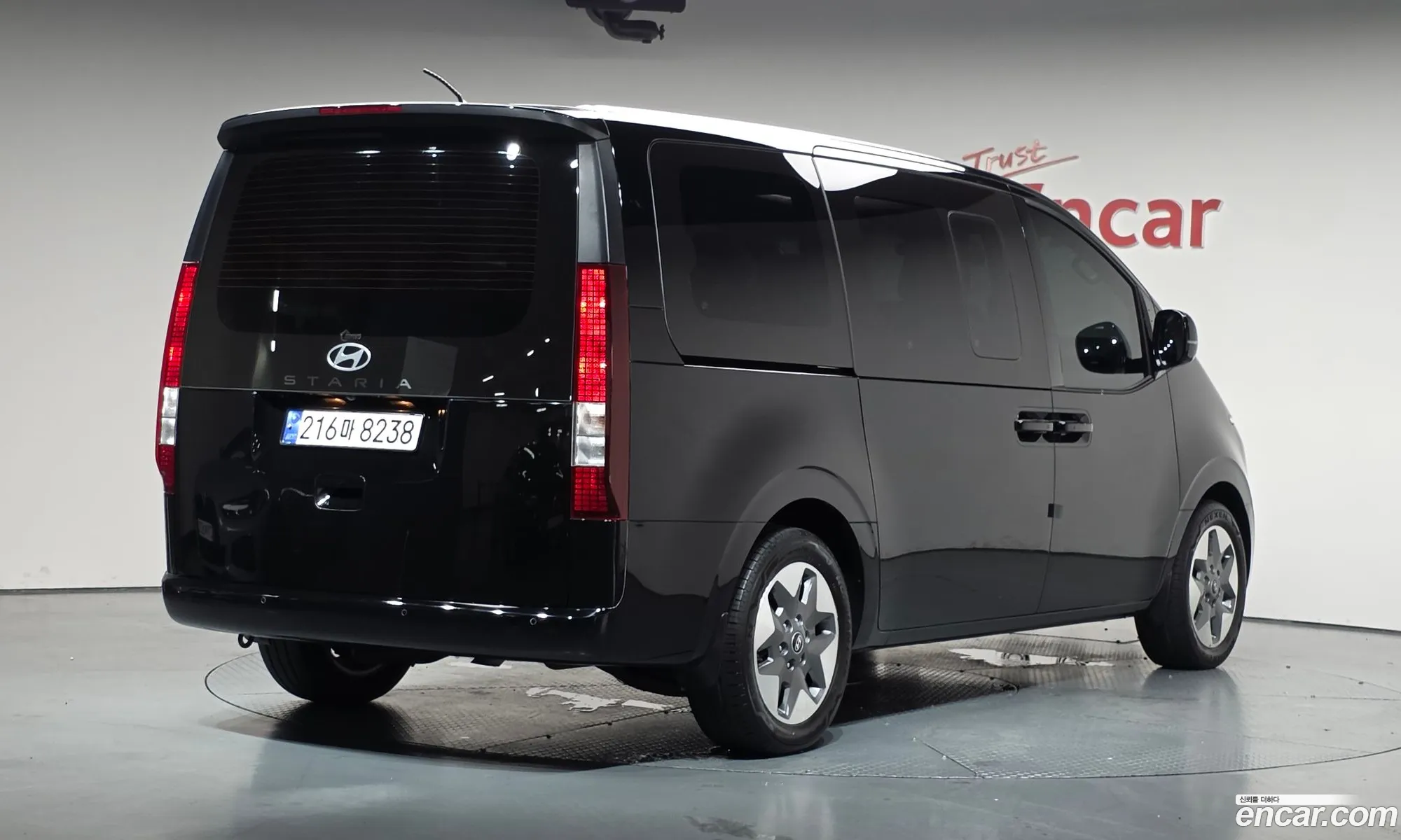 Hyundai Staria 2024 — 18